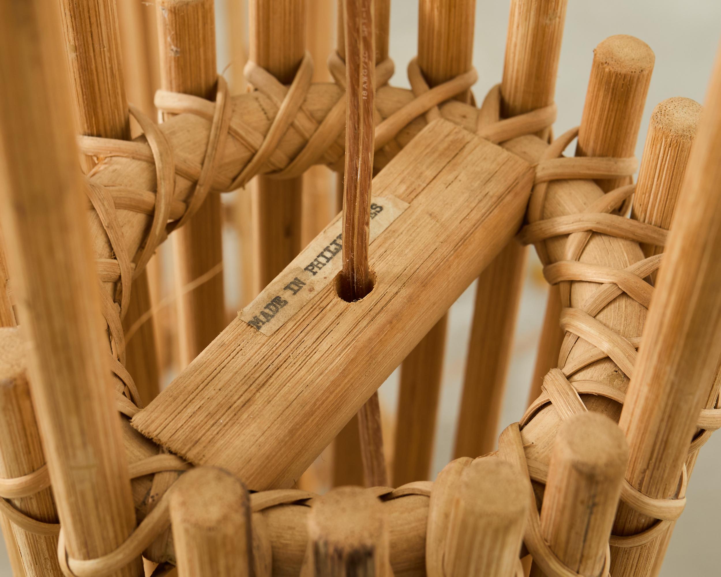 Paire de lampadaires en rotin moderne organique de style Franco Albini en vente 2