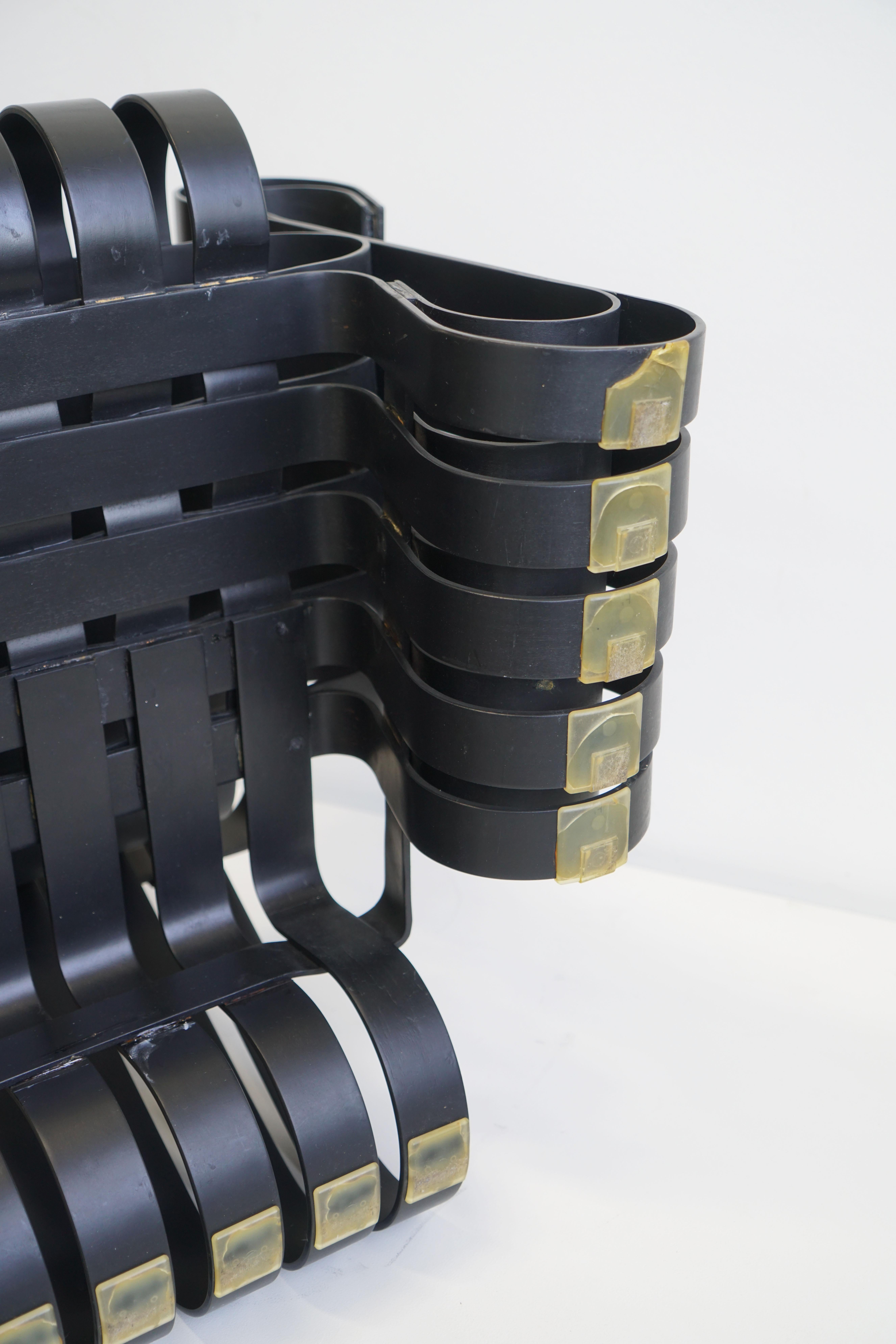 Coppia di sedie Power Play di Frank Gehry per Knoll, laccate nere in vendita 10