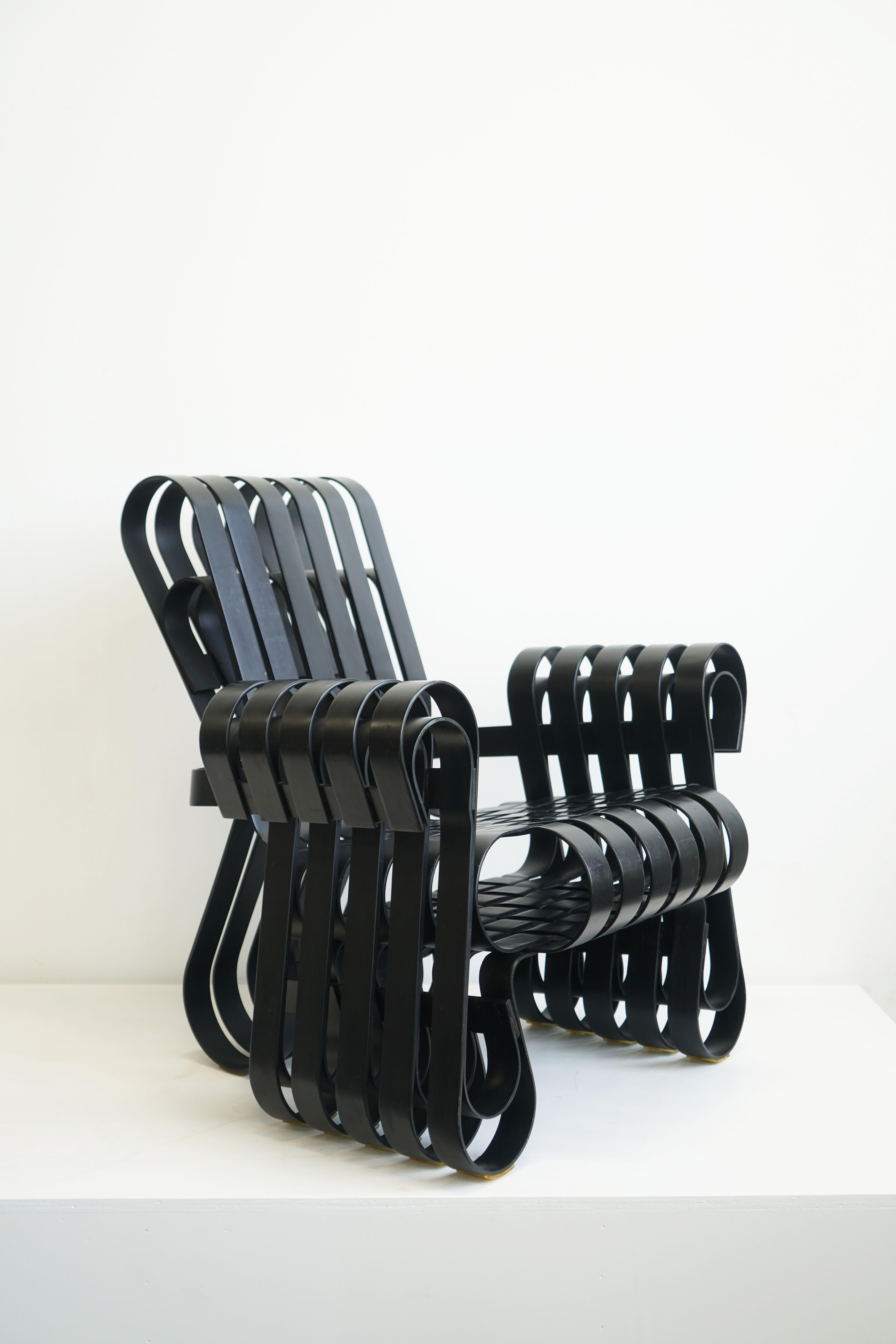 Post-Modern Pair of Frank Gehry Power Play Chairs for Knoll, Black Lacquered For Sale
