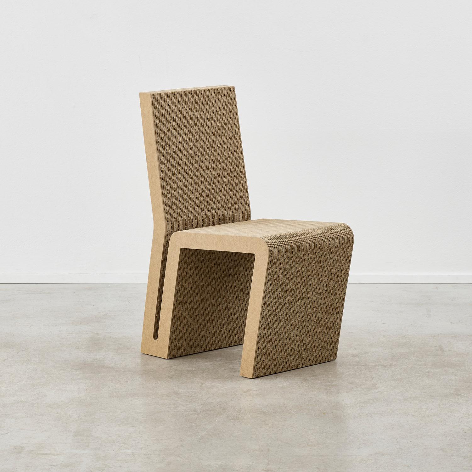 Pair of Frank Gehry Side Chairs in corrugated cardboard Vitra - USA 1972 In Excellent Condition For Sale In London, GB