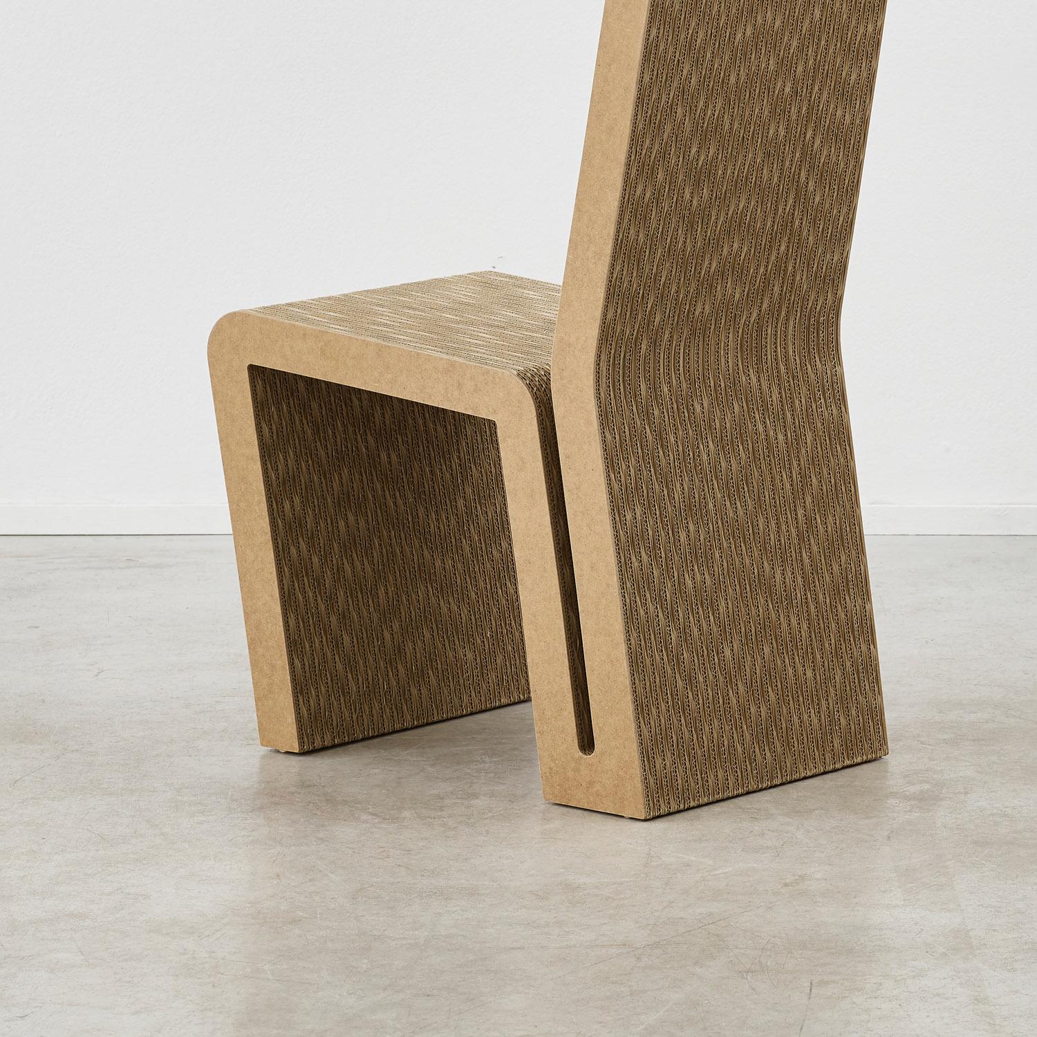 Pair of Frank Gehry Side Chairs in corrugated cardboard Vitra - USA 1972 For Sale 1