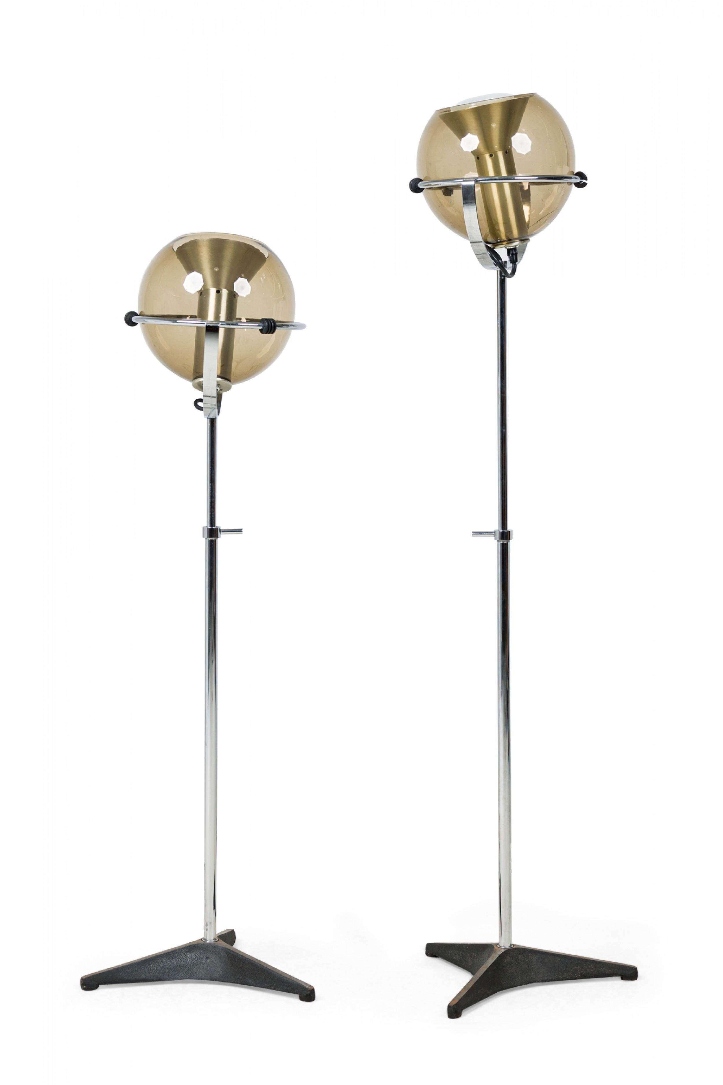 Mid-Century Modern Pair of Frank Ligtelijn for RAAK Dutch Modern Floor Lamps with Adjustable Globes For Sale