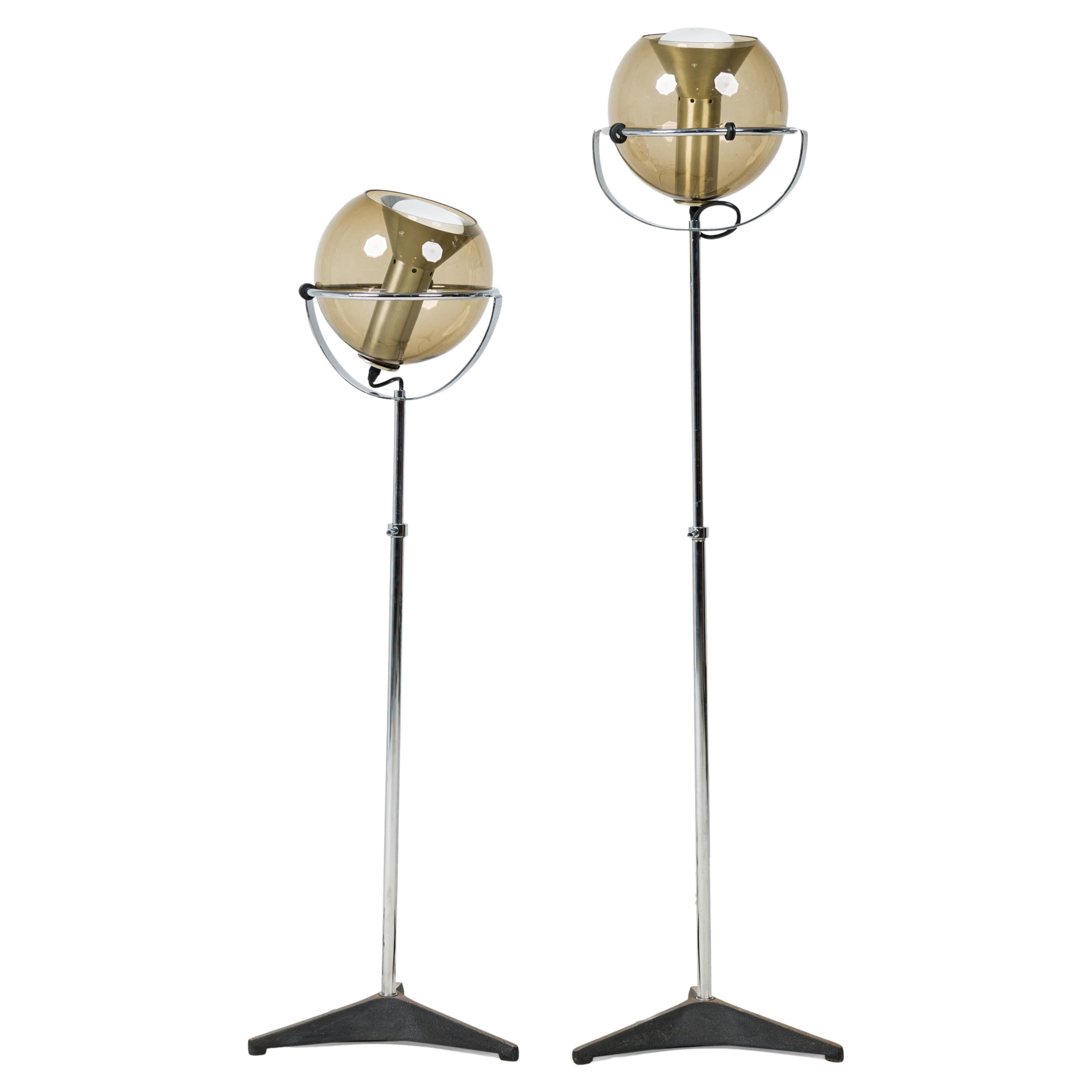 Pair of Frank Ligtelijn for RAAK Dutch Modern Floor Lamps with Adjustable Globes For Sale