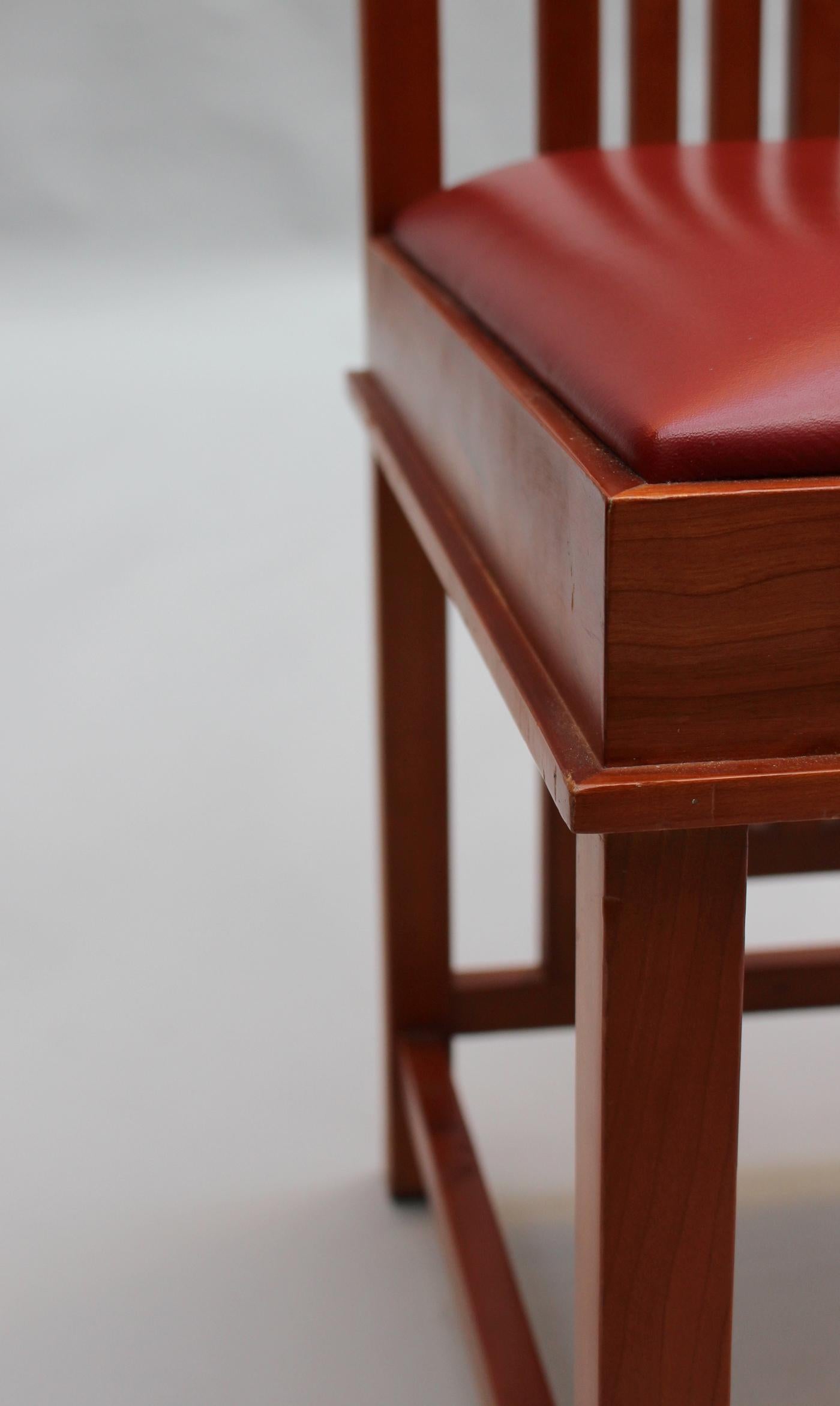Ein Paar Frank Lloyd Wright „Coonley 2“-Stühle, Cassina-Ausgabe im Angebot 6