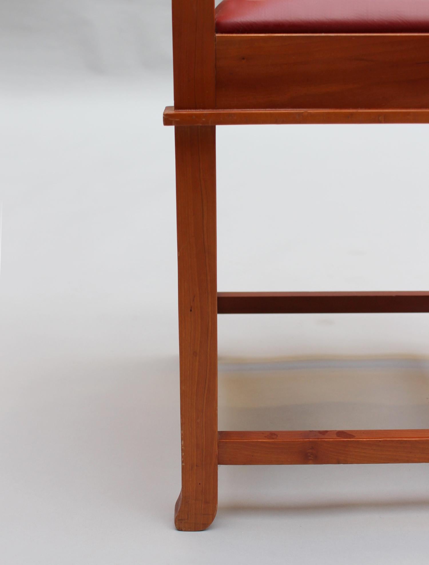Ein Paar Frank Lloyd Wright „Coonley 2“-Stühle, Cassina-Ausgabe im Angebot 11