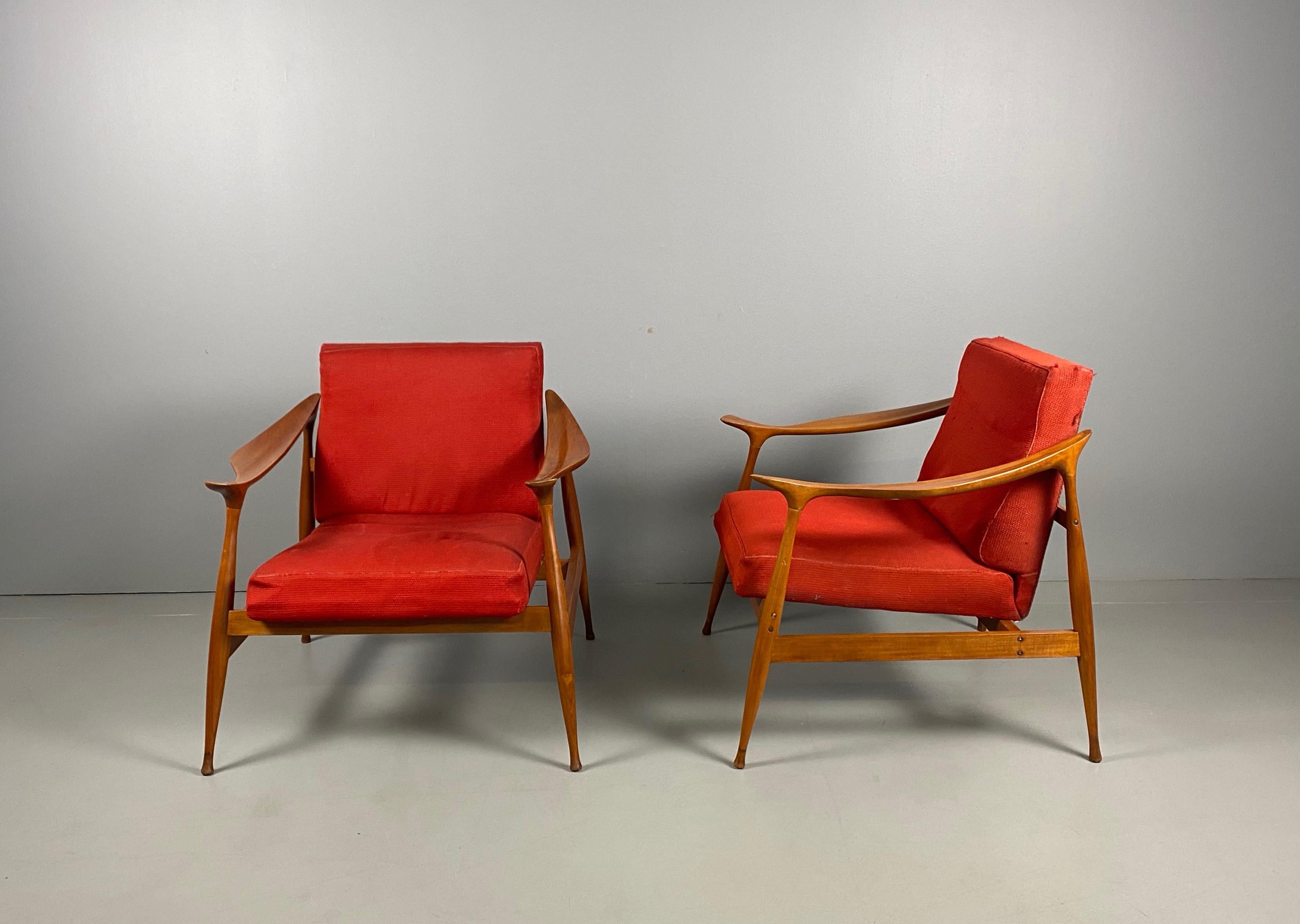 Mid-Century Modern Pair of Fratelli Reguitti 'Lord' Armchairs For Sale