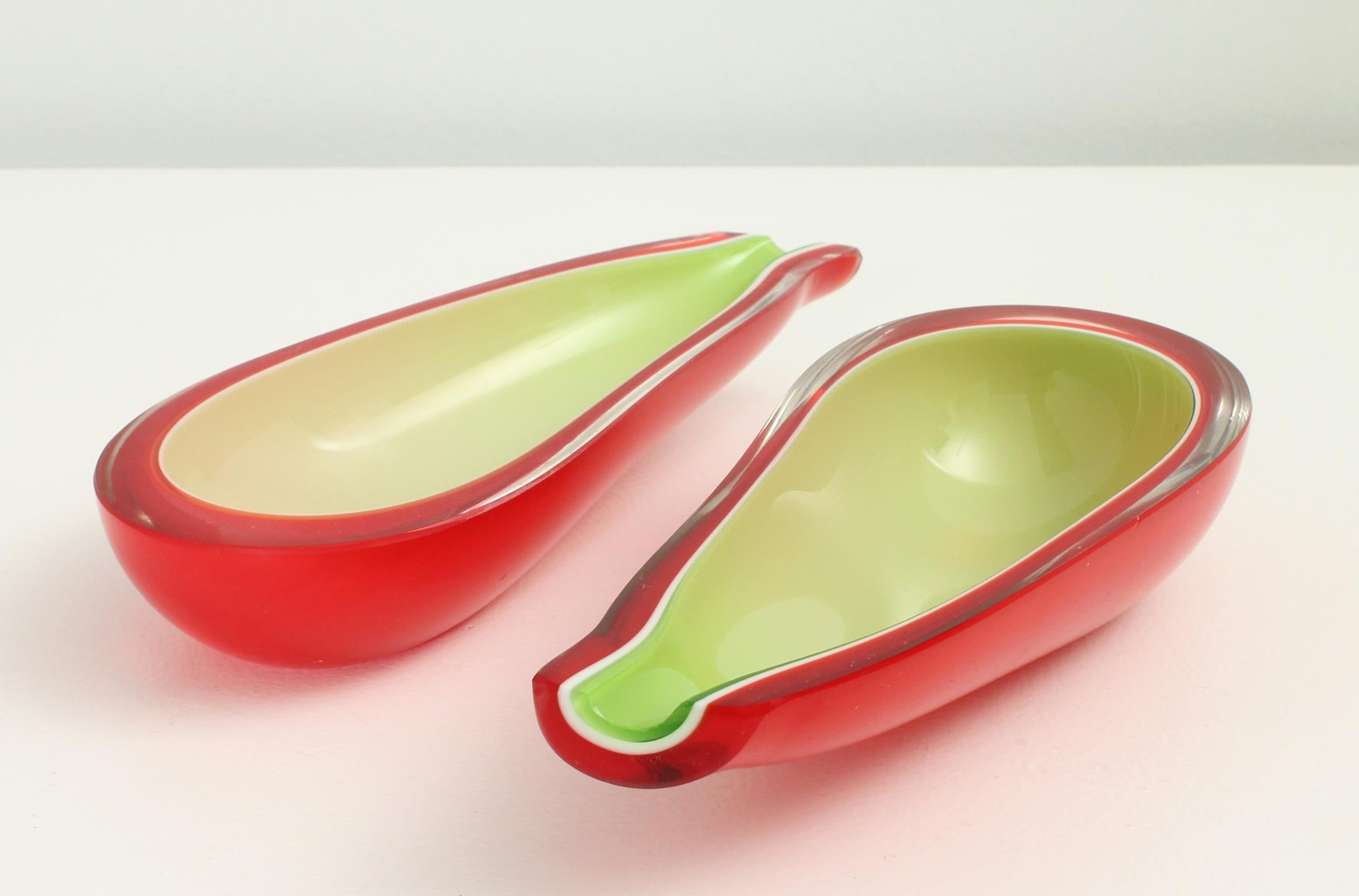 Pair of Fratelli Toso Eggplant Bowls, 1950's In Good Condition For Sale In Barcelona, ES