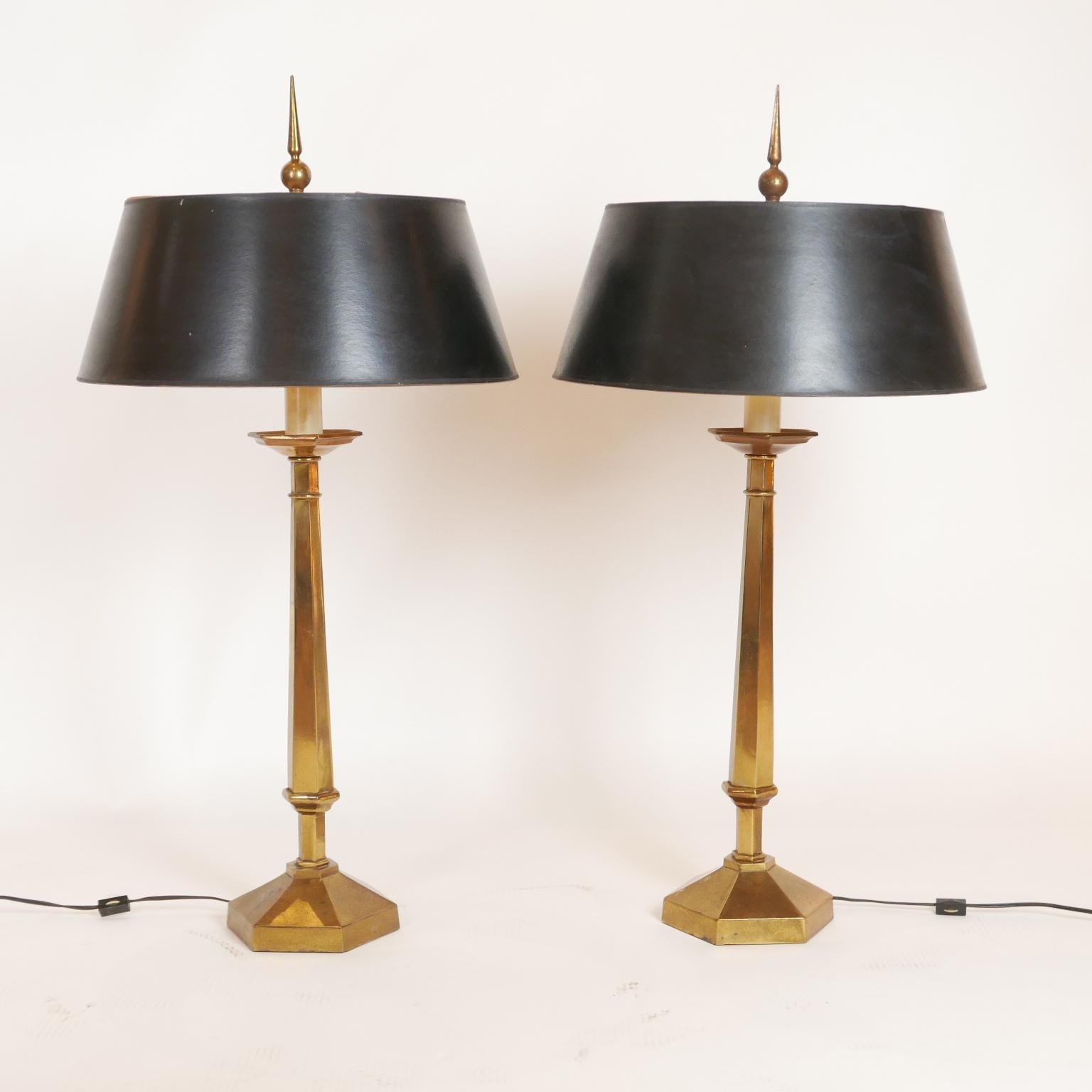 Pair of Frederick Cooper for Tyndale Decorative Brass Lamps with Finials, 1950s In Distressed Condition In Hudson, NY