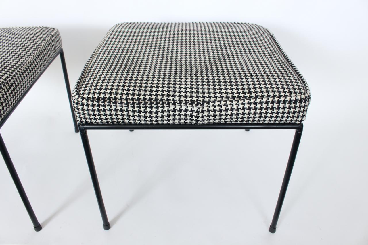 Paire de tabourets en fer Frederick Weinberg avec tissu 