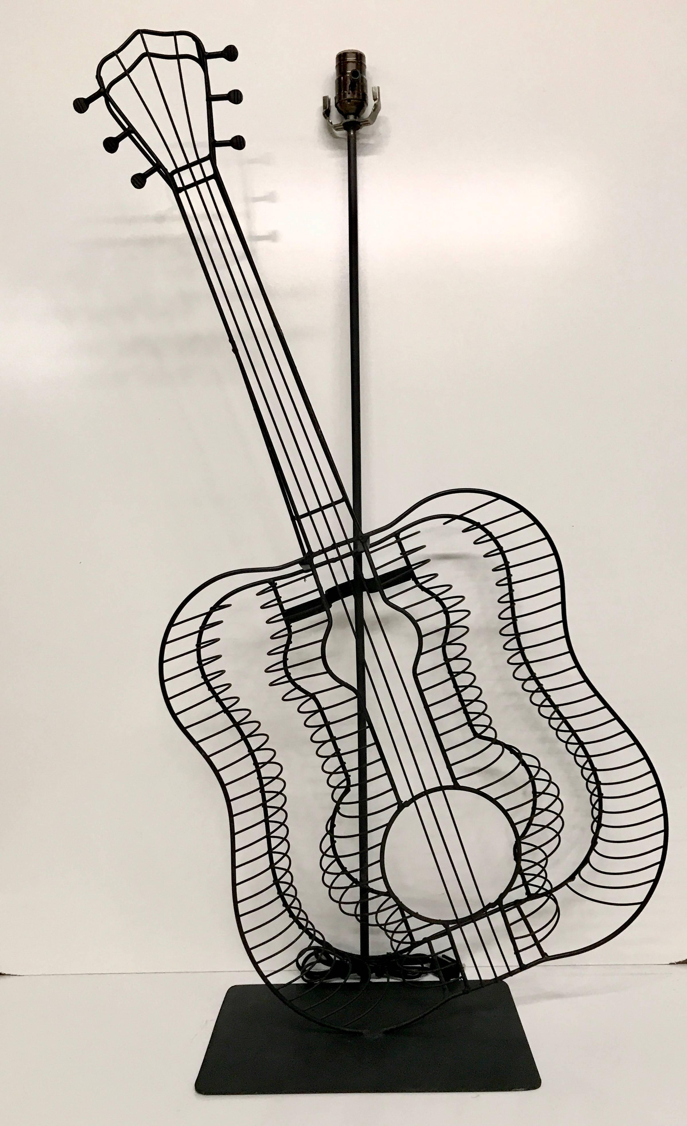 Métal Paire de lampes à guitare de style Fredrick Weinberg en vente