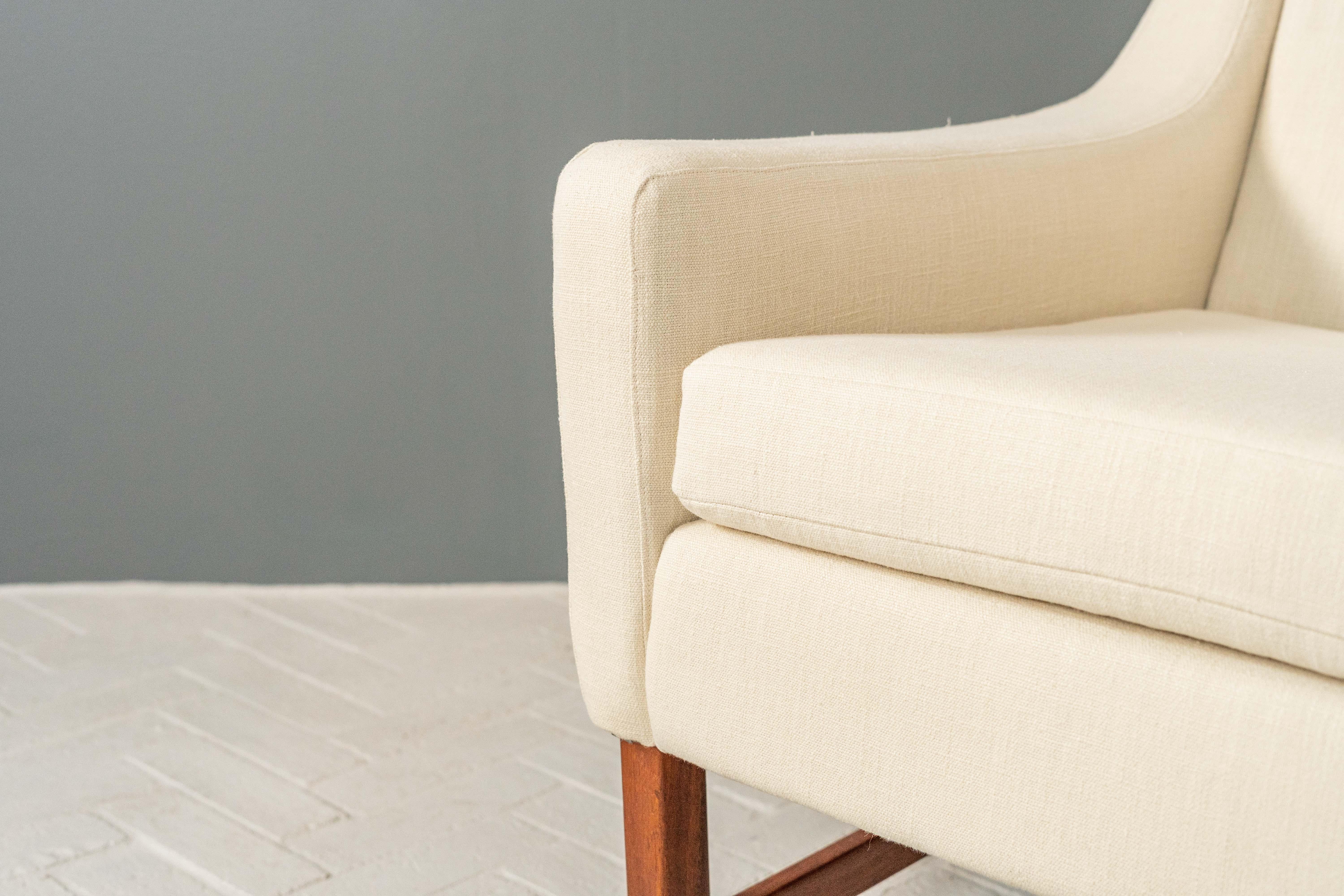 Pair of Fredrik Kayser Lounge Chairs 1