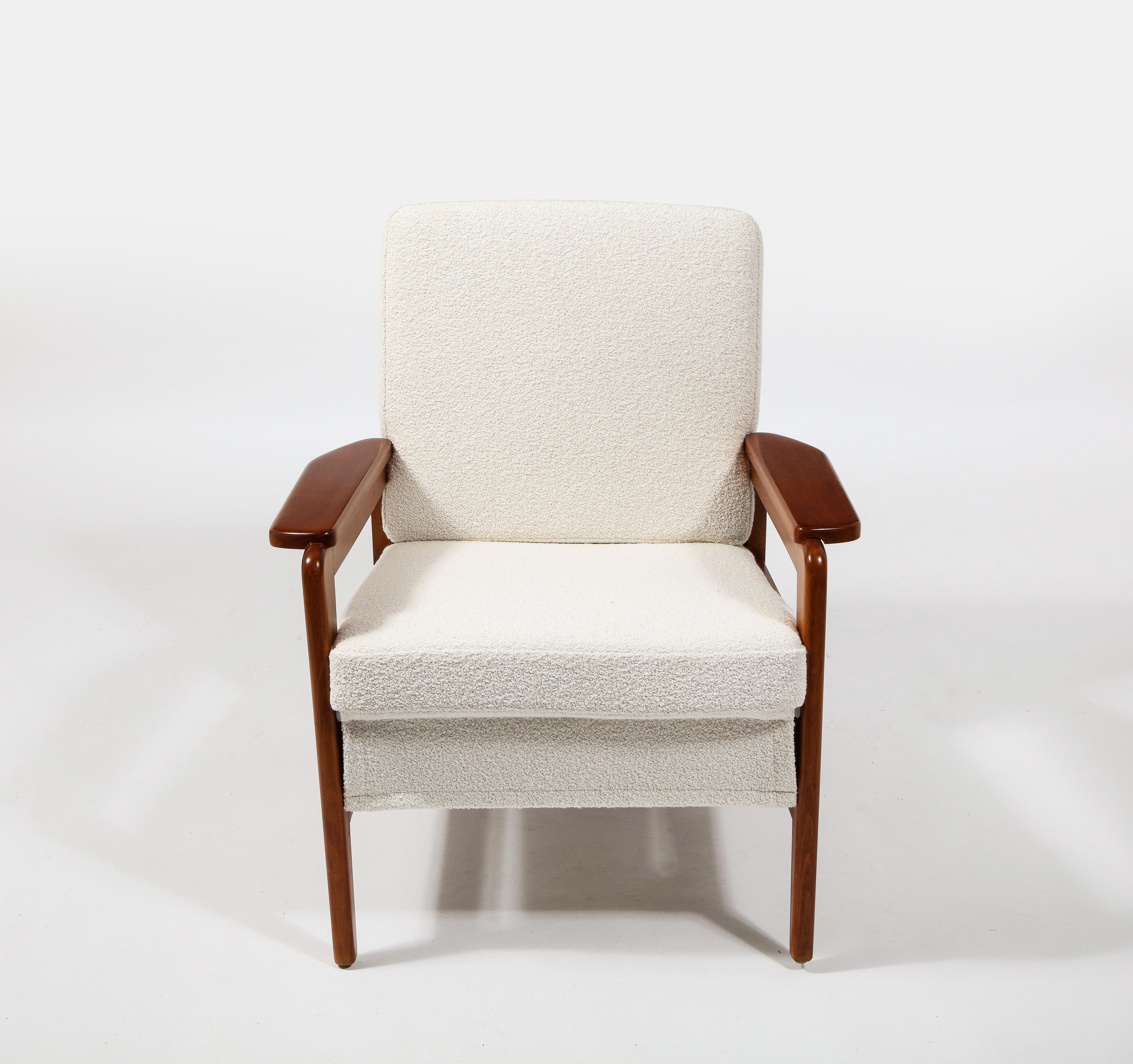 Freespan Pair of Walnut Frame Modern Armchairs in White Bouclé, France 1960's For Sale 6