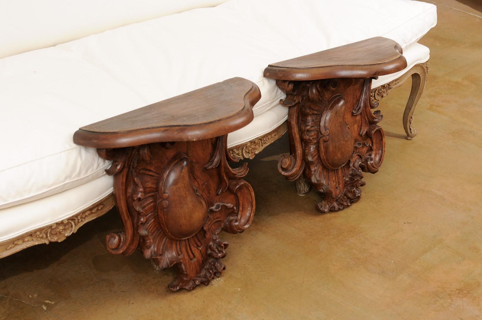 18th Century Pair of French 1760s Louis XV Period Walnut Wall Brackets with Rocailles Motifs For Sale