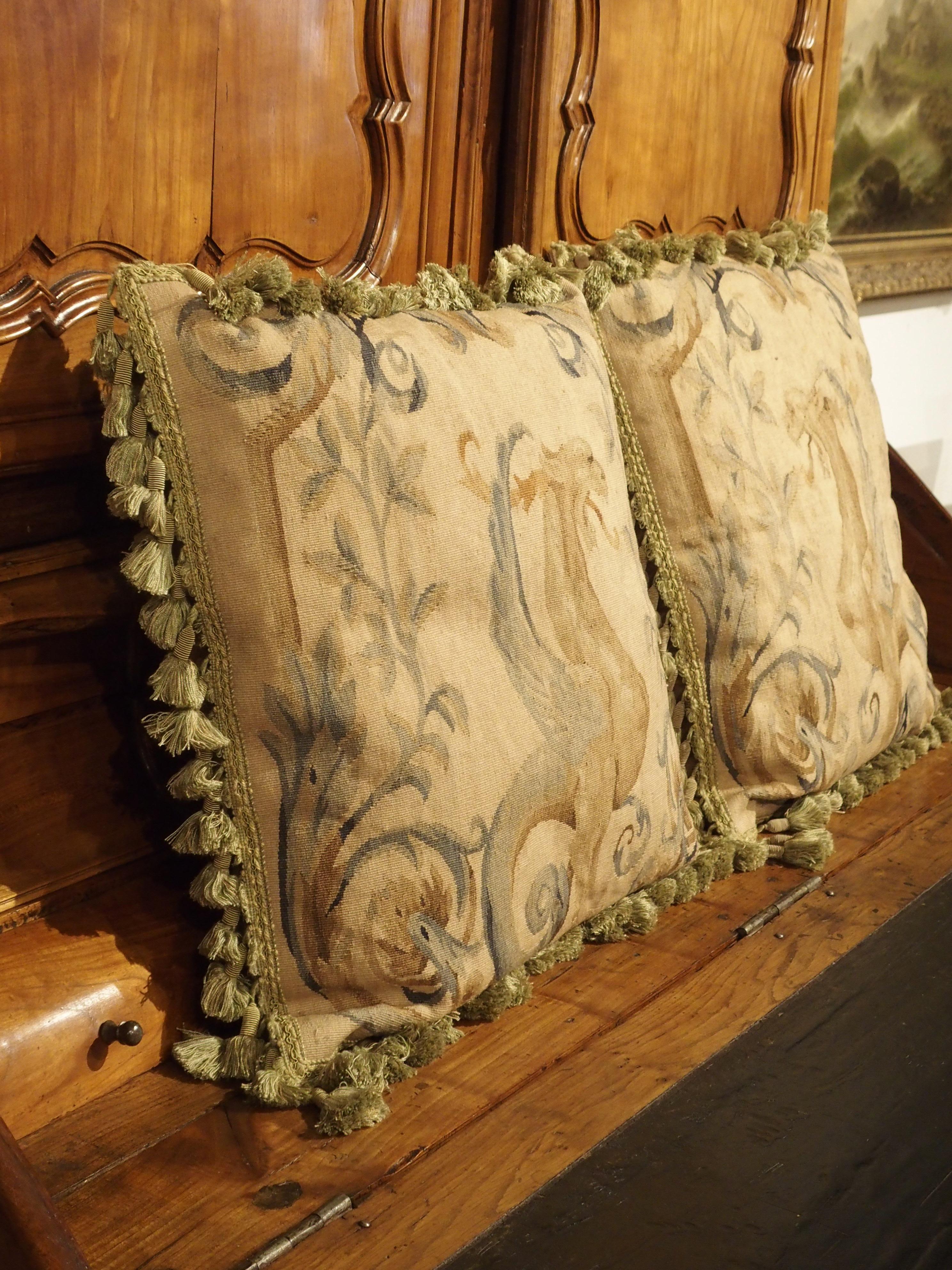 Hand-Woven Pair of French 17th Century Aubusson Tapestry Pillows with Tassels