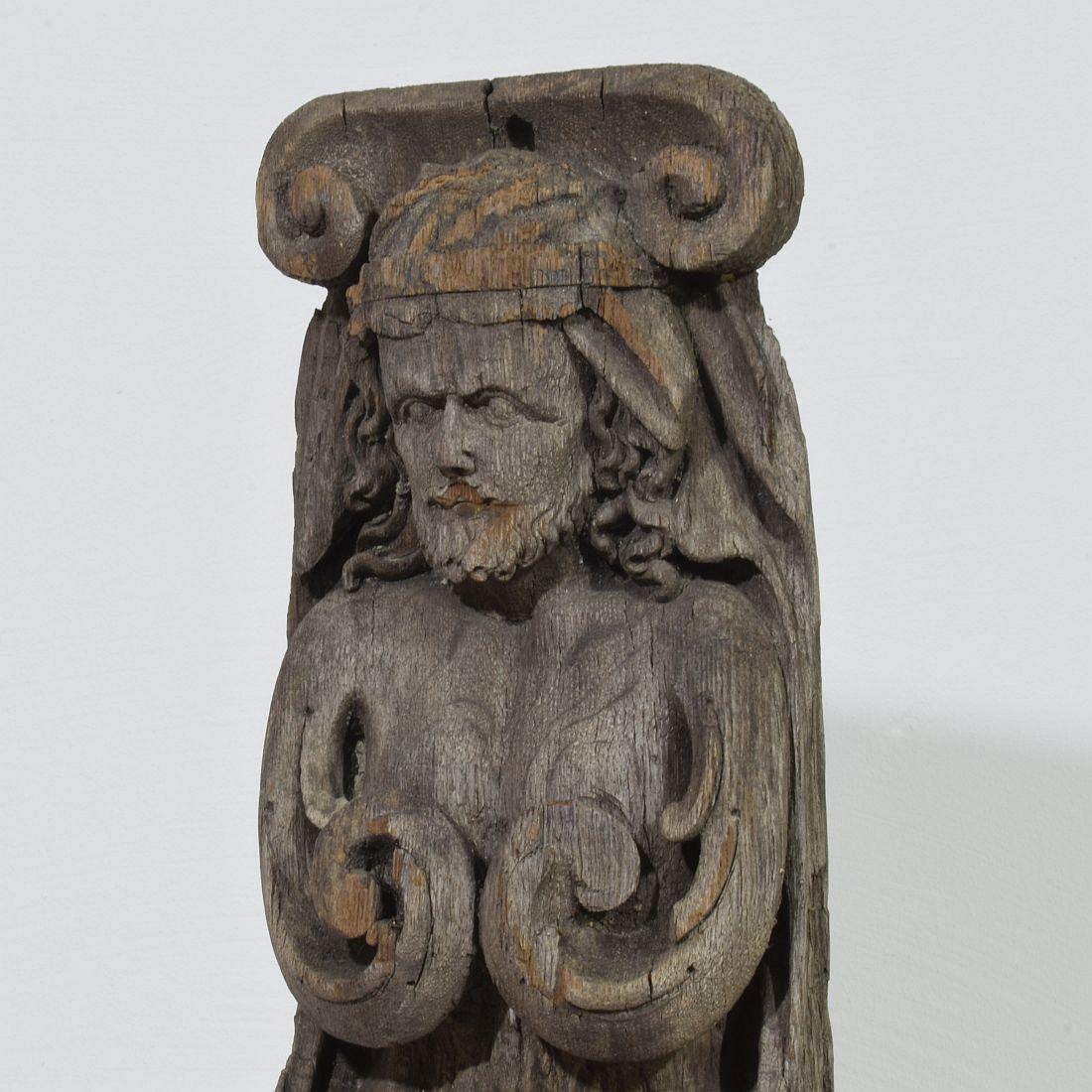 Pair of French 17th Century Weathered Oak Renaissance Ornaments For Sale 8