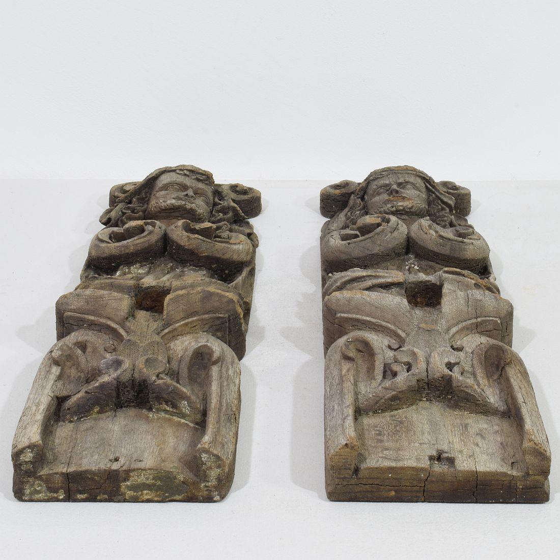 Pair of French 17th Century Weathered Oak Renaissance Ornaments For Sale 13