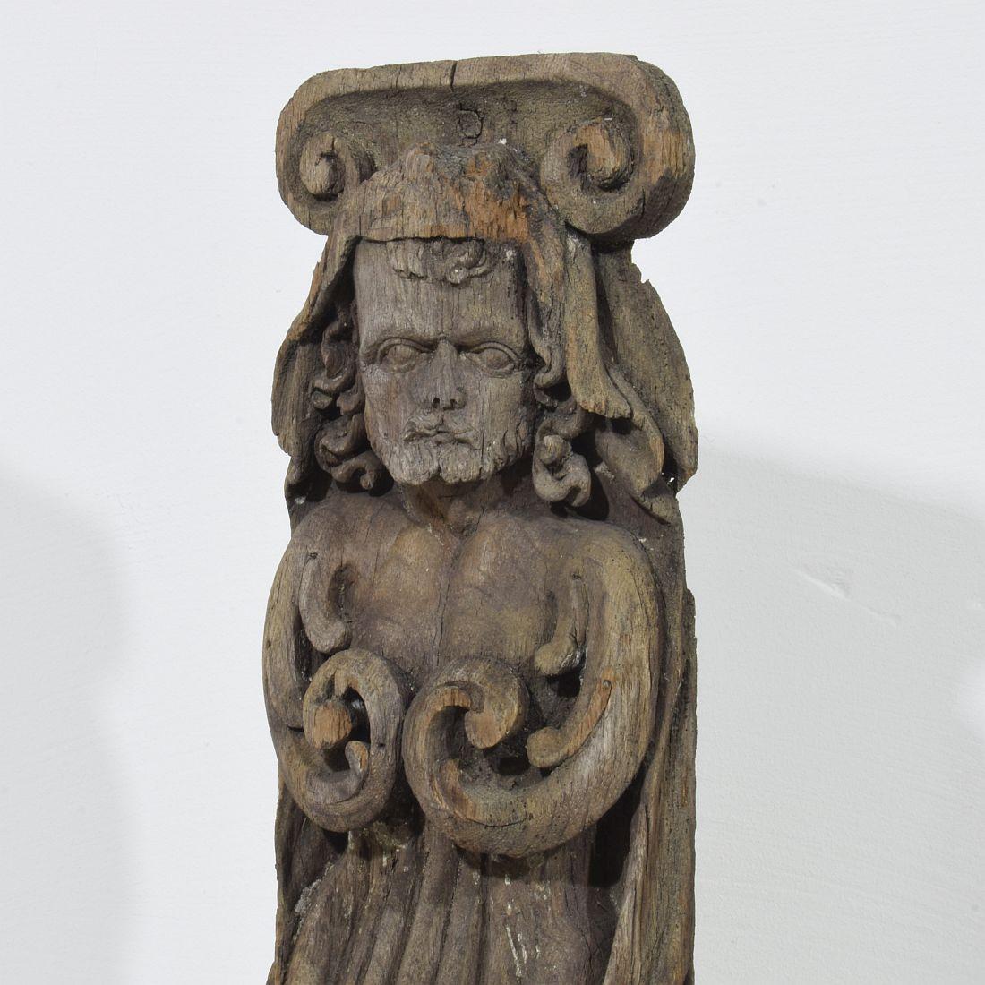 Pair of French 17th Century Weathered Oak Renaissance Ornaments For Sale 3