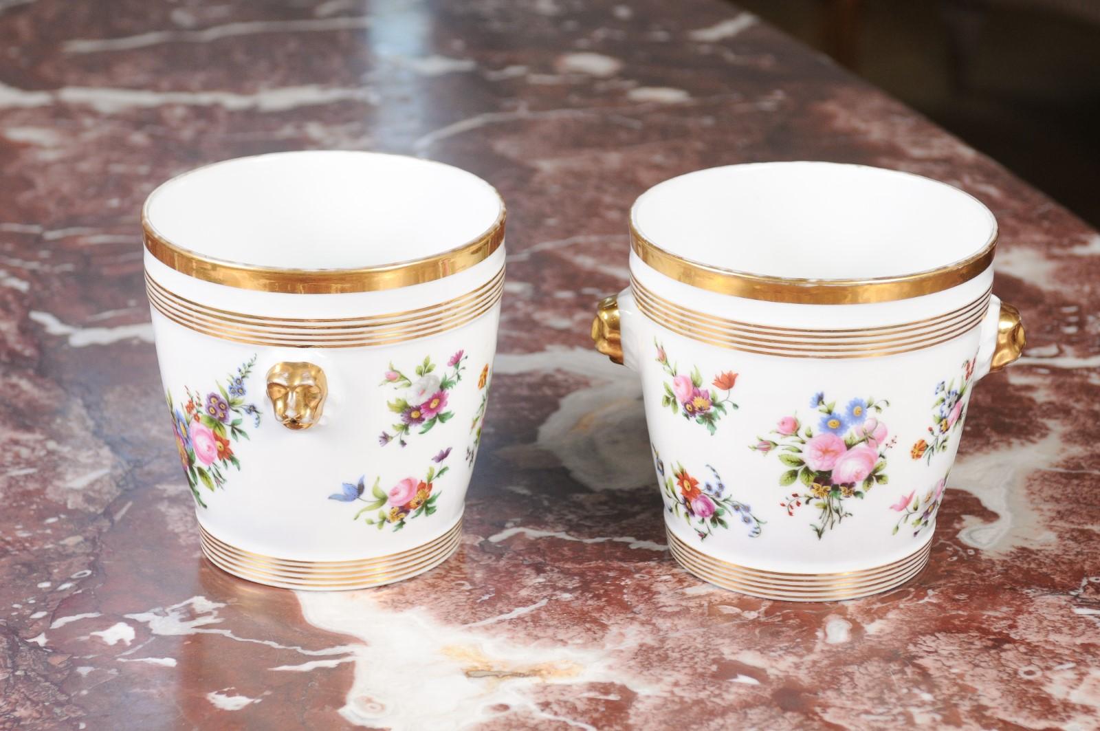 19th Century Pair of French 1840s Louis-Philippe Paris Porcelain Cachepots with Floral Décor
