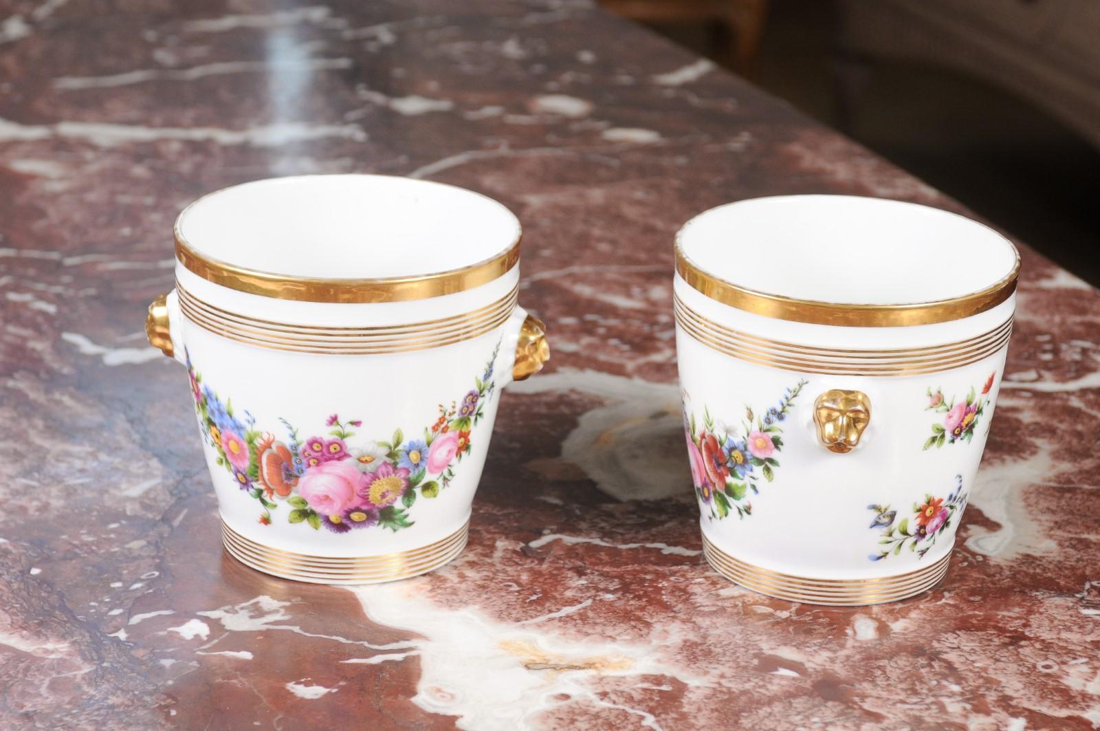 Pair of French 1840s Louis-Philippe Paris Porcelain Cachepots with Floral Décor 1