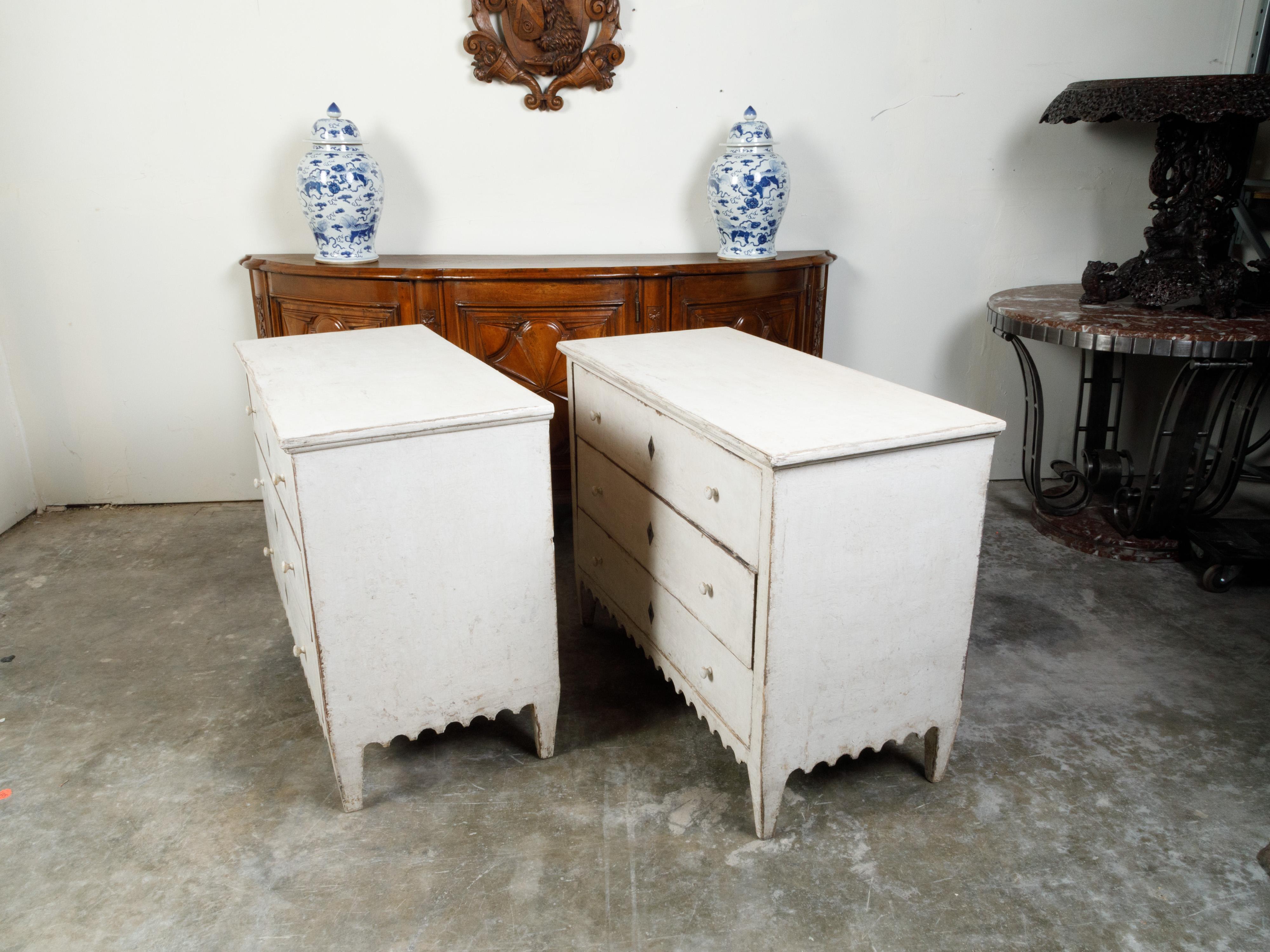 Pair of French 1870s Three-Drawer Commodes with Scalloped Aprons and New Paint 7