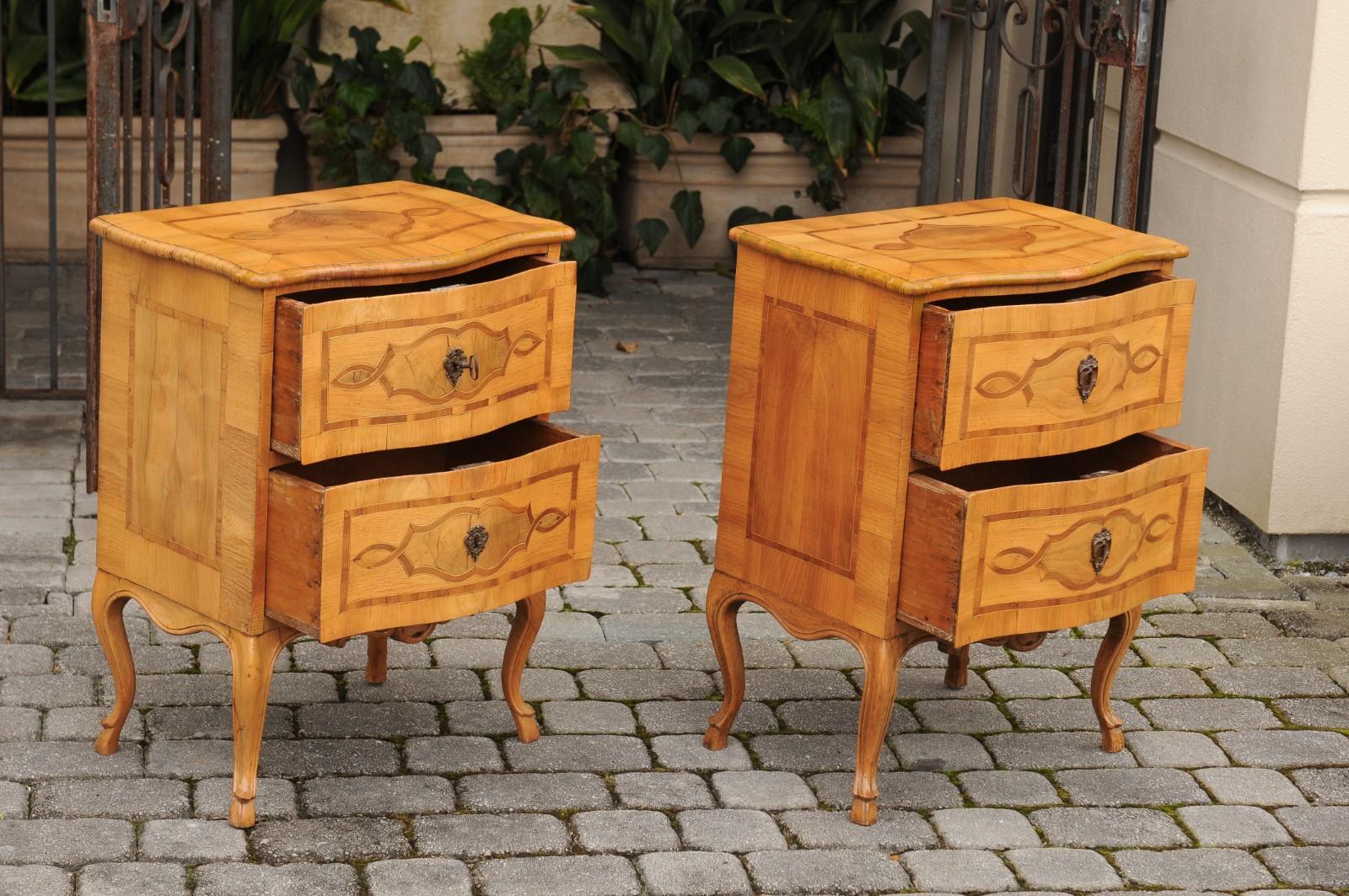 Pair of French 1870s Walnut Louis XV Style Small Commodes with Inlaid Cartouches 3