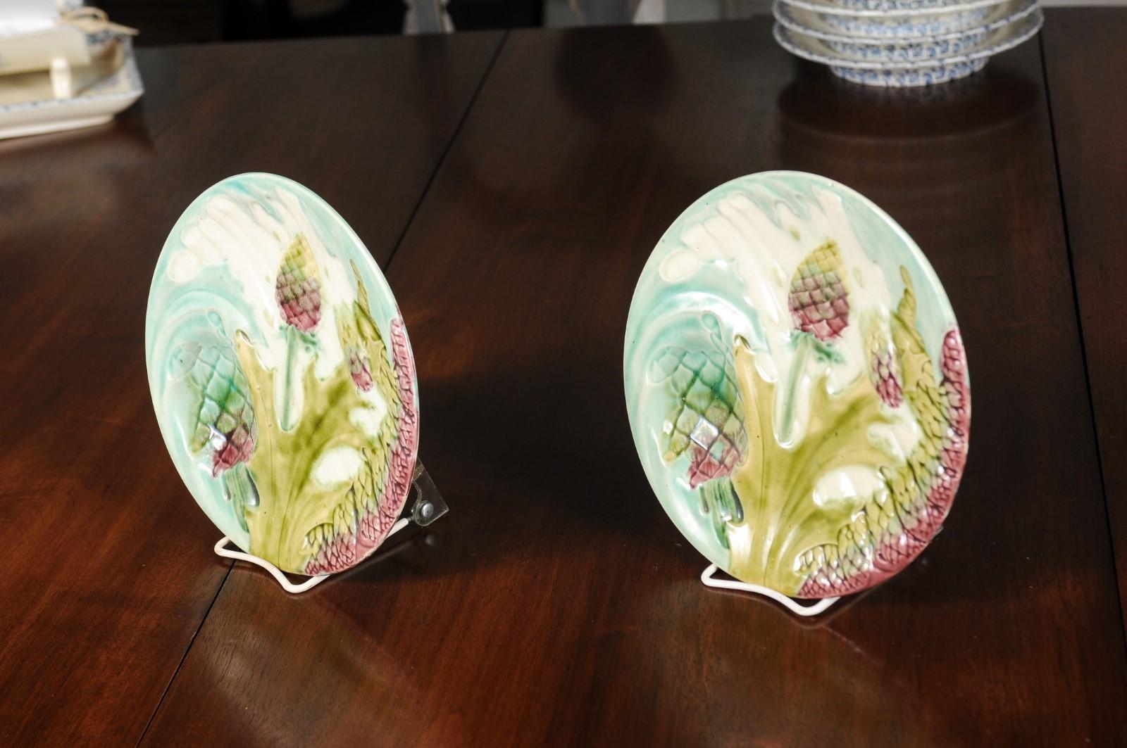 Pair of French 1880s Lunéville Majolica Asparagus and Artichoke Dinner Plates For Sale 3