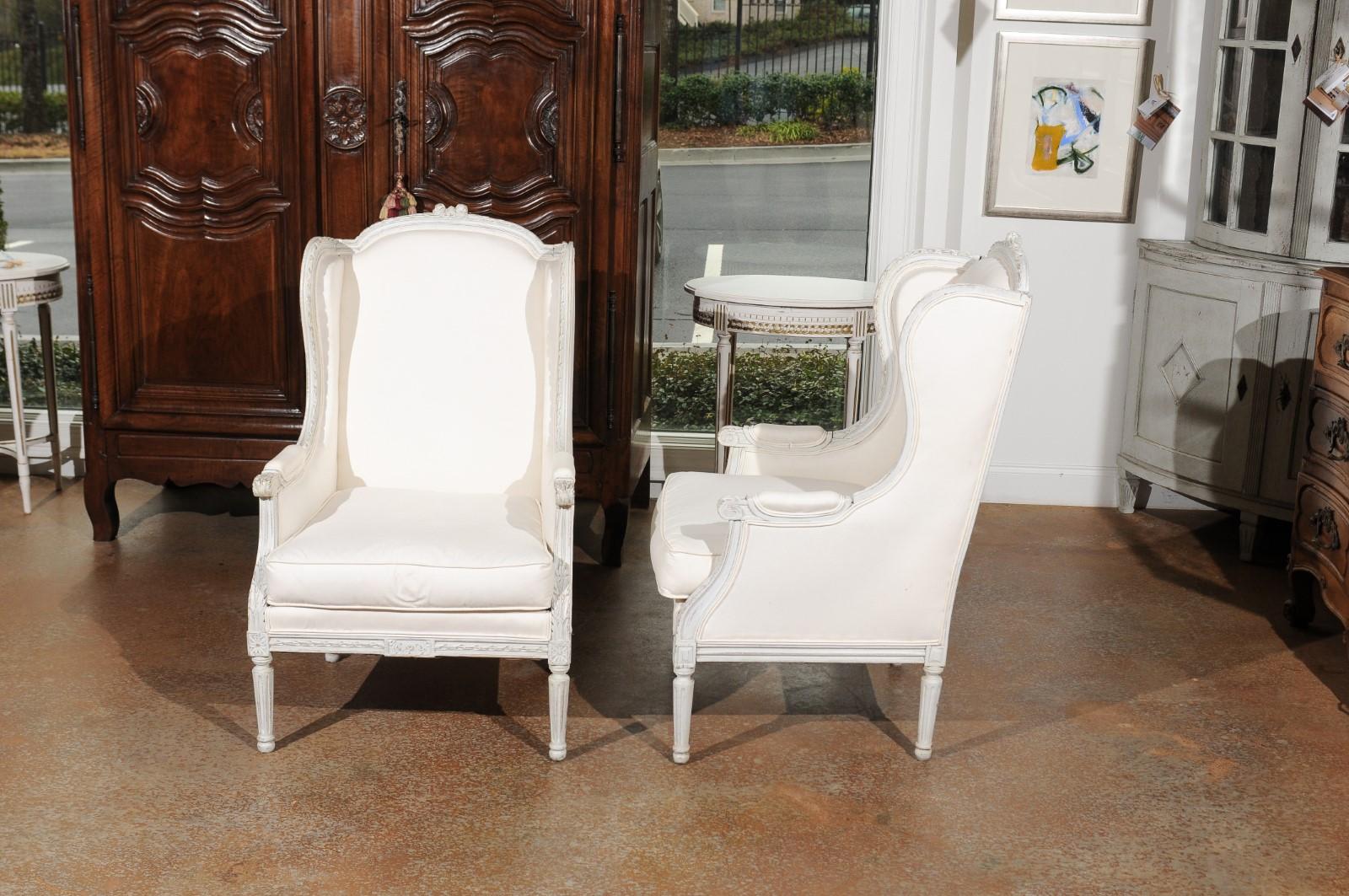 Pair of French 1890s Louis XVI Style Painted Wood Bergère Chairs with Upholstery For Sale 6