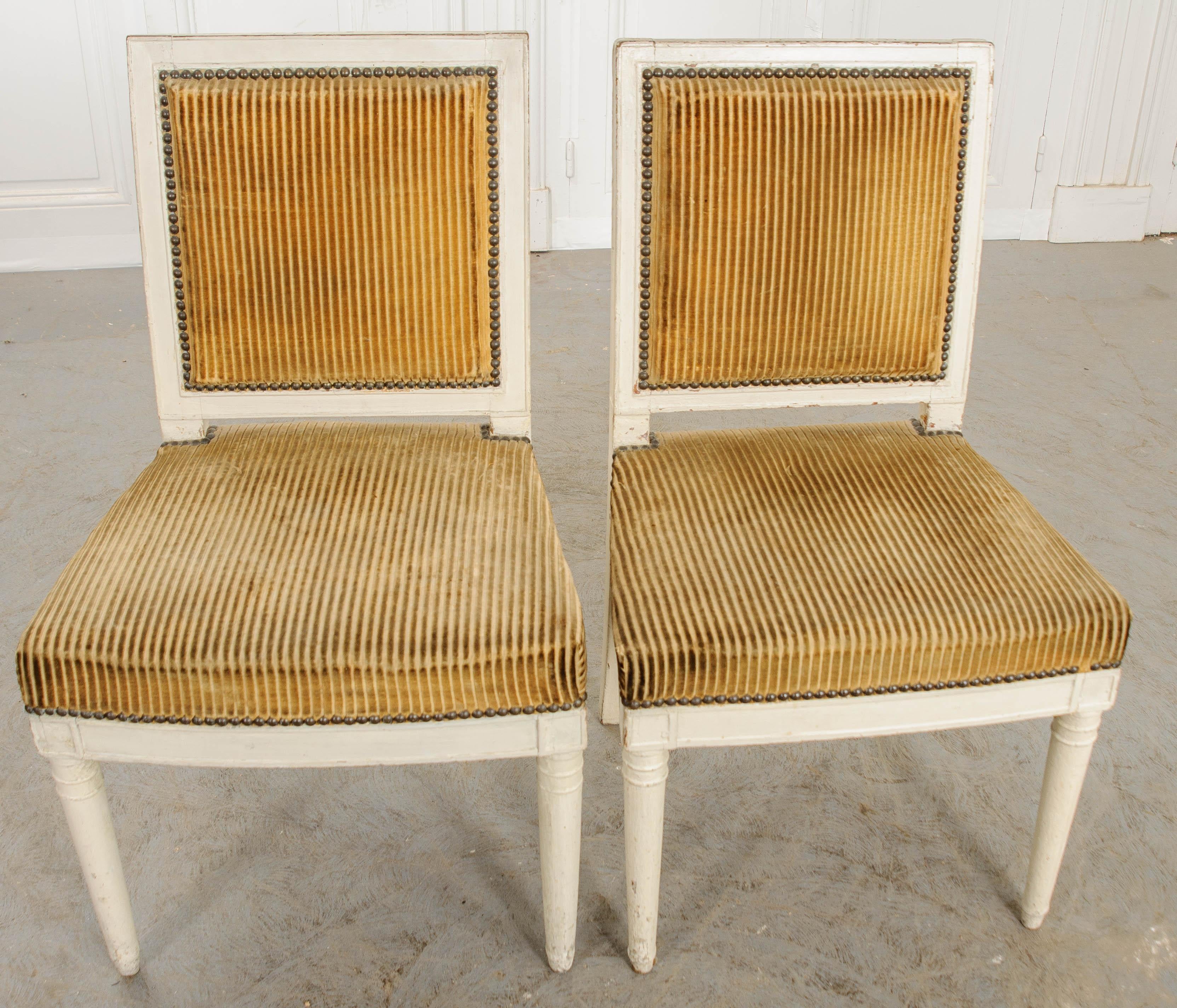Pair of French 18th Century Directoire Painted Chairs In Good Condition In Baton Rouge, LA
