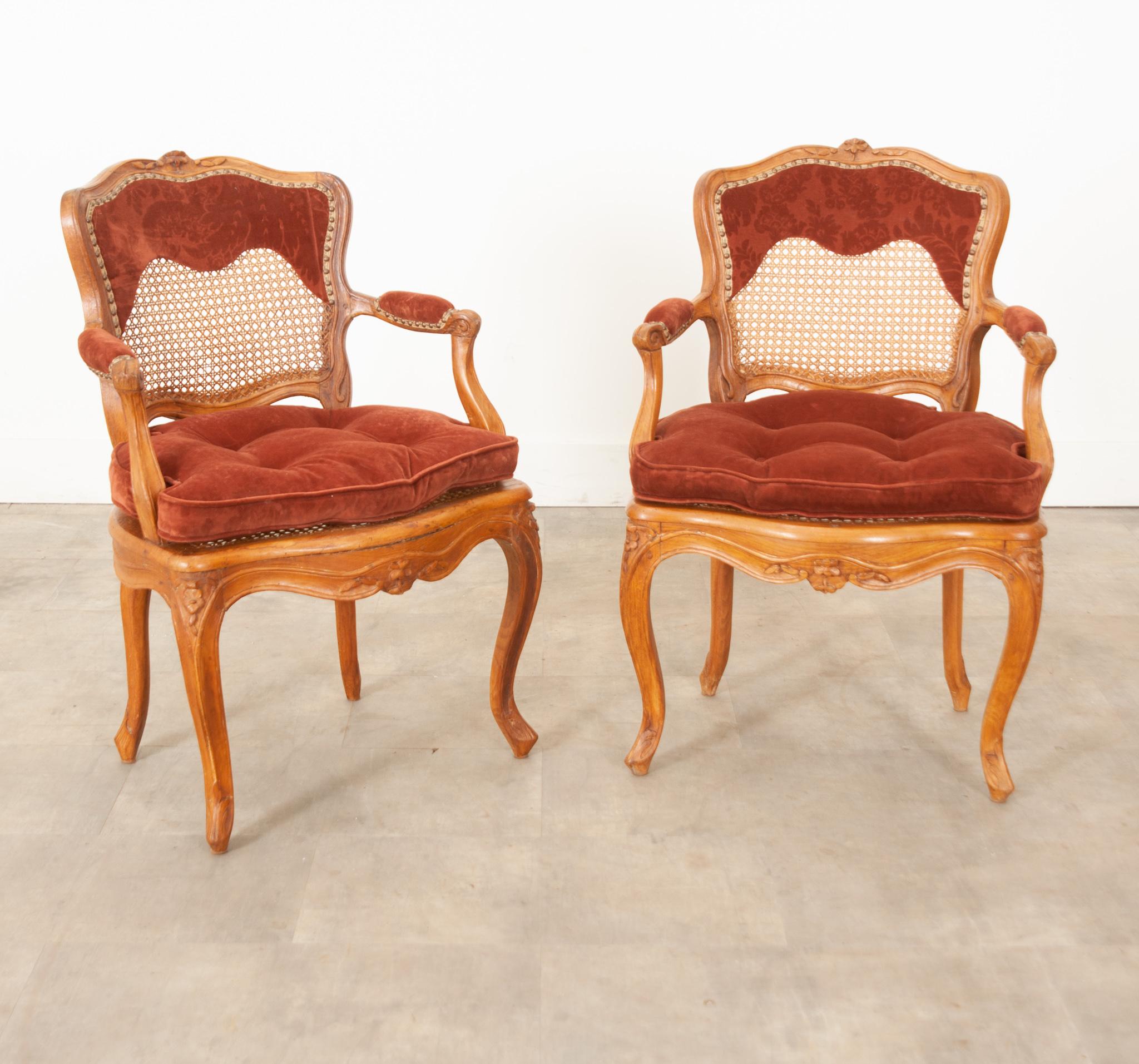 Hand-Carved Pair of French 18th Century Louis XV Style  Fauteuils For Sale