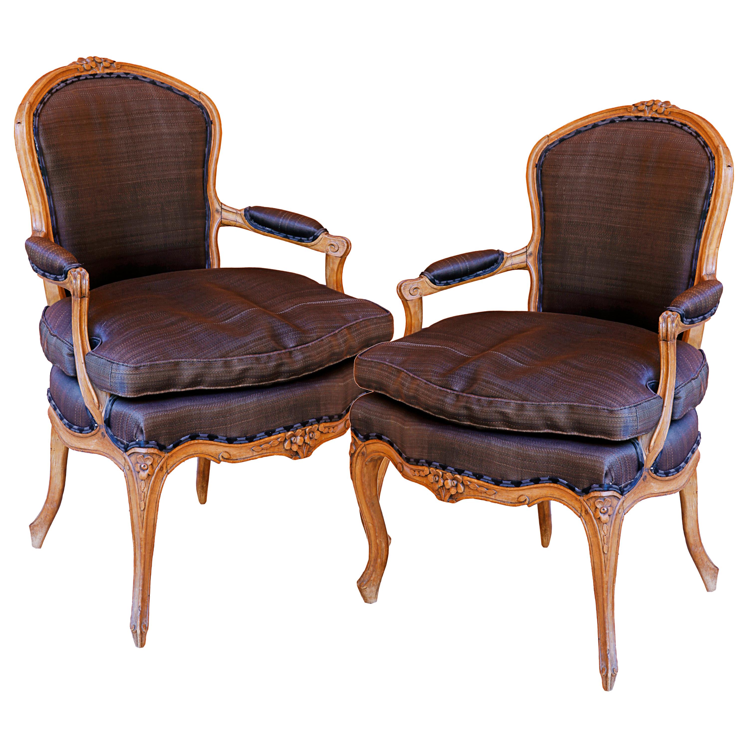 Pair of French 18th Century Louis XV Walnut Armchairs For Sale