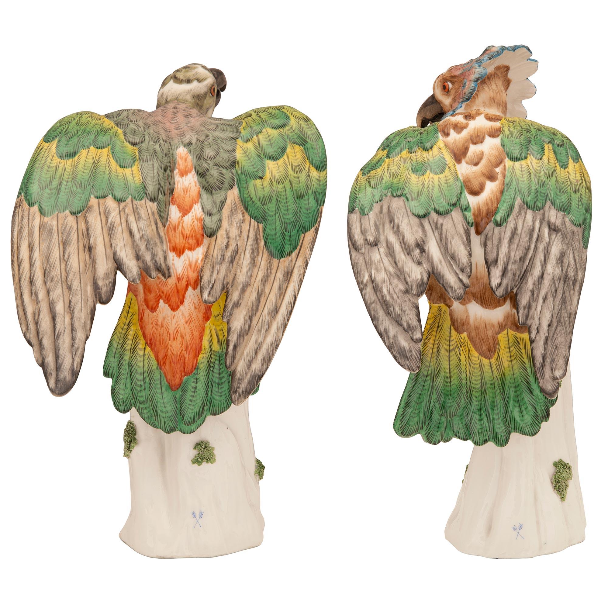 Pair of French 18th Century Porcelain Signed Statues of Hawk-Headed Parrots For Sale 3