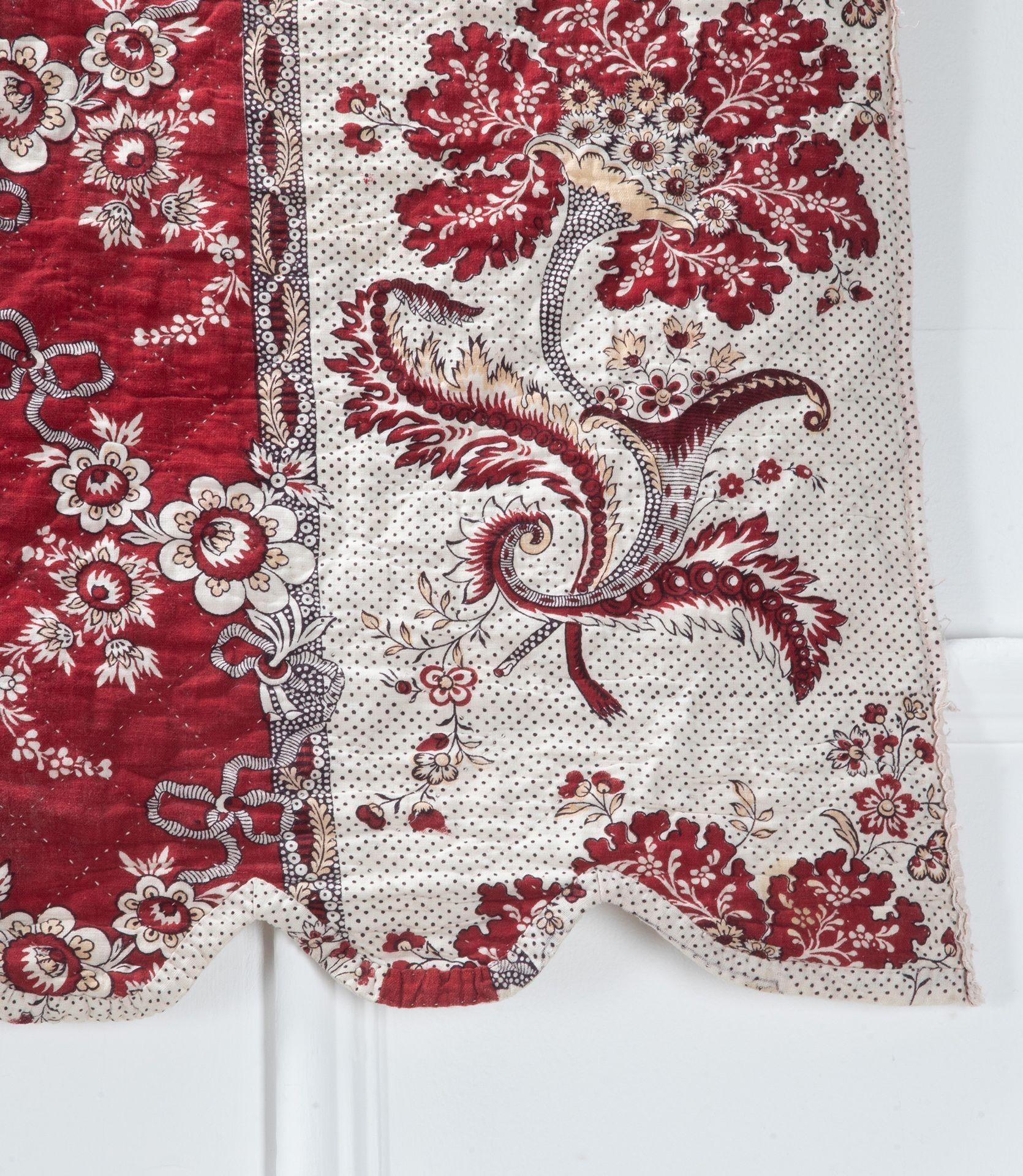 Paire de tapisseries de Nantes « Cornue Fleuri » du 18ème siècle en vente 8