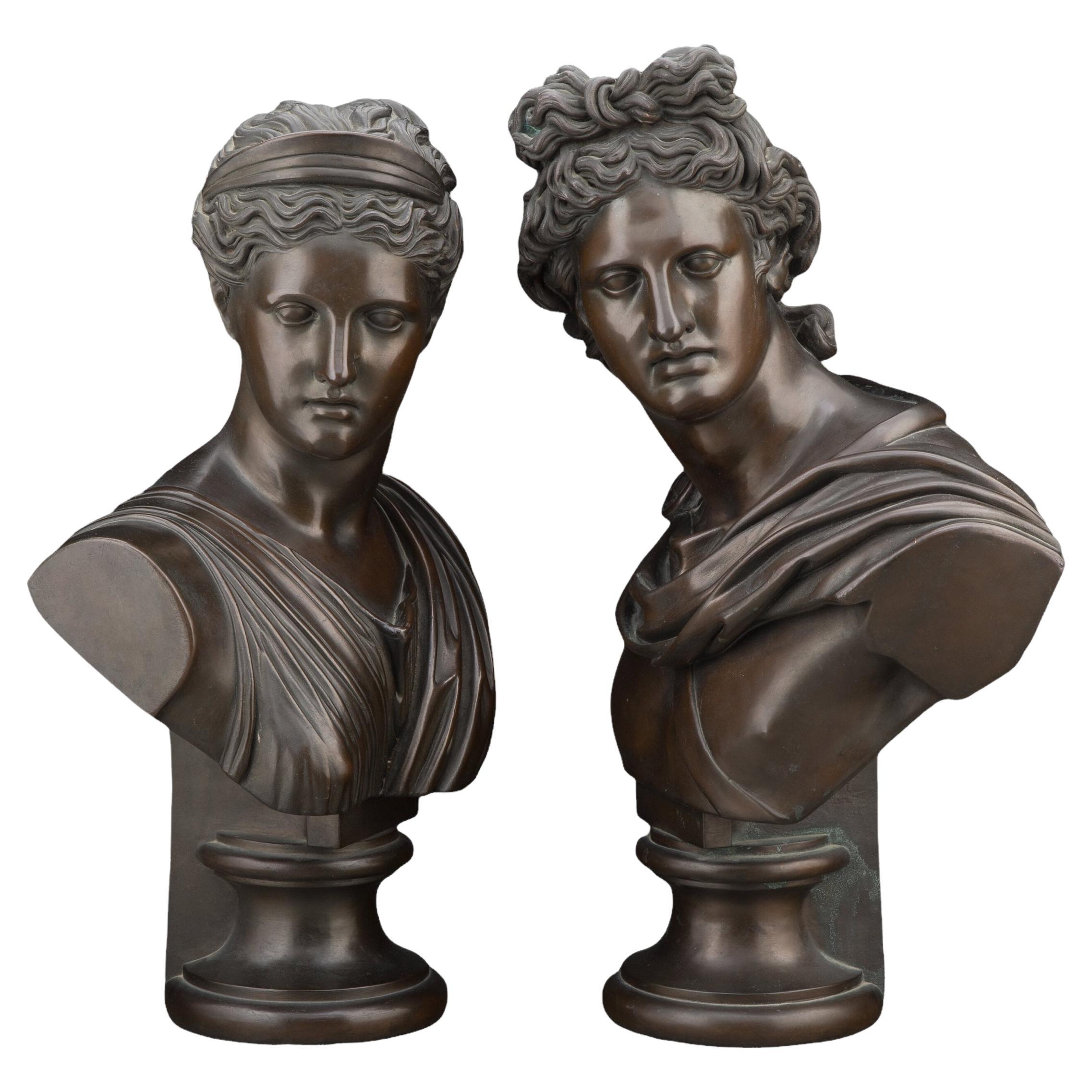 Paire de bustes en bronze Apollo et Daphné du 19e siècle