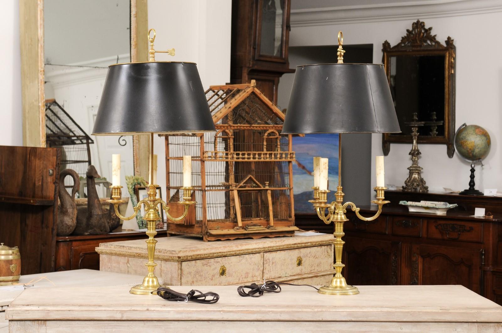 Pair of French 1900s Bronze Bouillotte Lamps with Candelabras and Tôle Shades 3