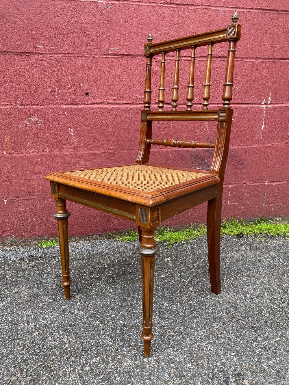 Pair of French 1900s Side Chairs with Caned Seats For Sale 4