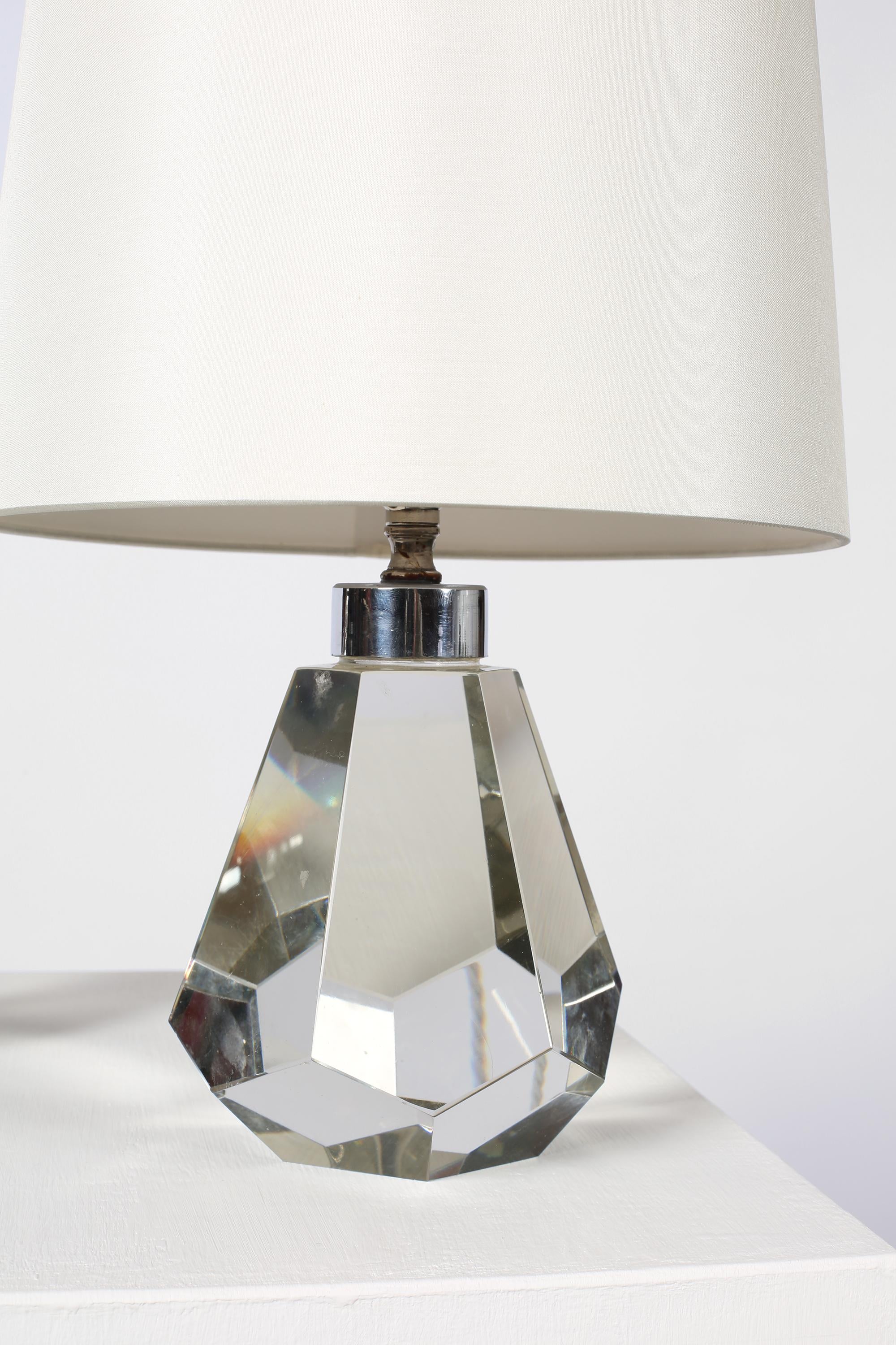 Pair of French 1930s Art Deco Faceted Crystal Glass Jewel Table Lamps For Sale 3