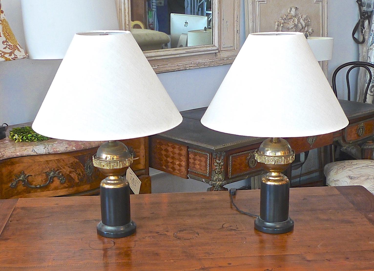 Pair of French 1930s Brass and Black Table Lamps Including Linen Shades In Distressed Condition In Santa Monica, CA