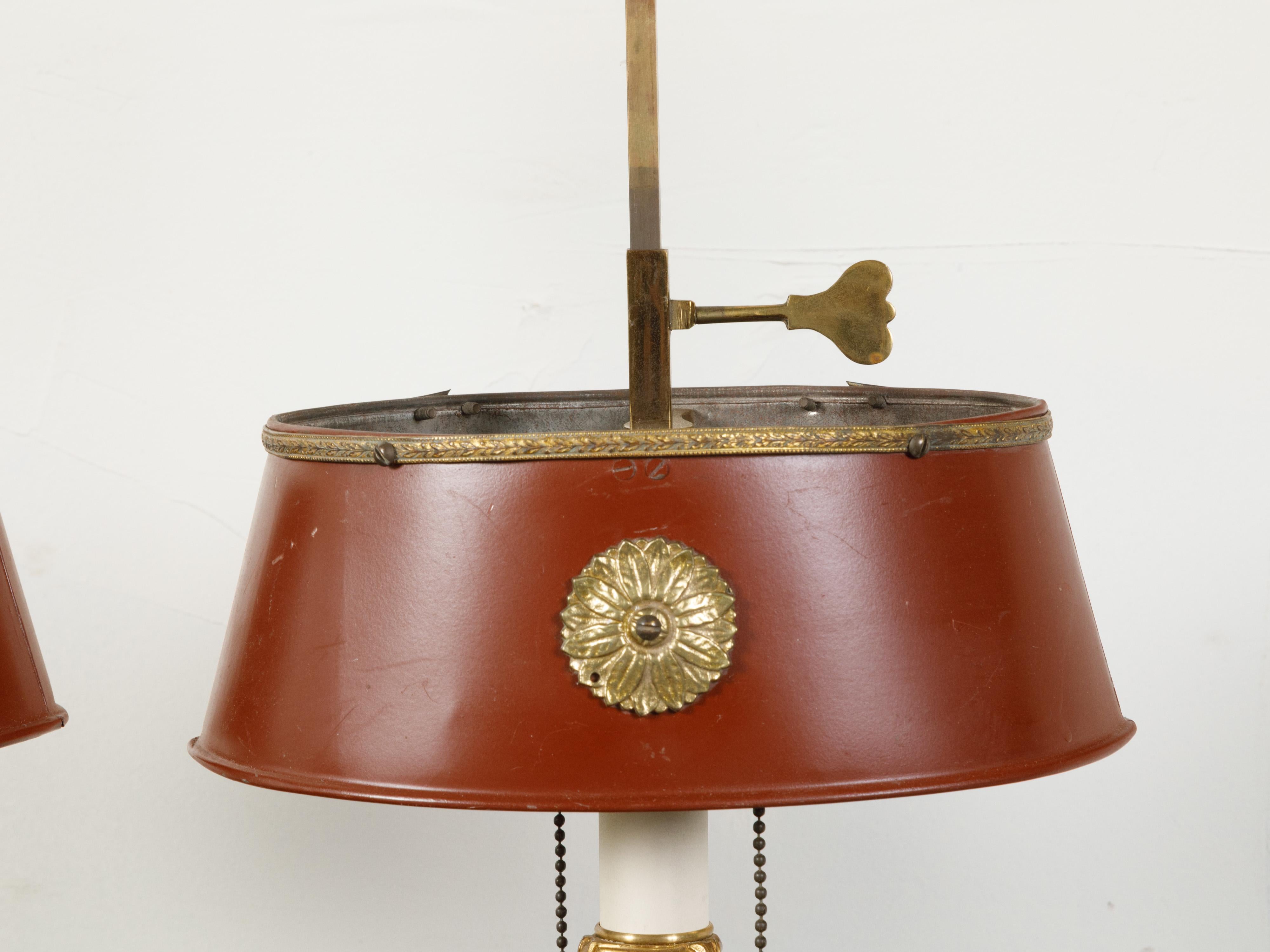 Pair of French 1930s Gilt Bronze Table Lamps with Oval Red Painted Tôle Shades 2