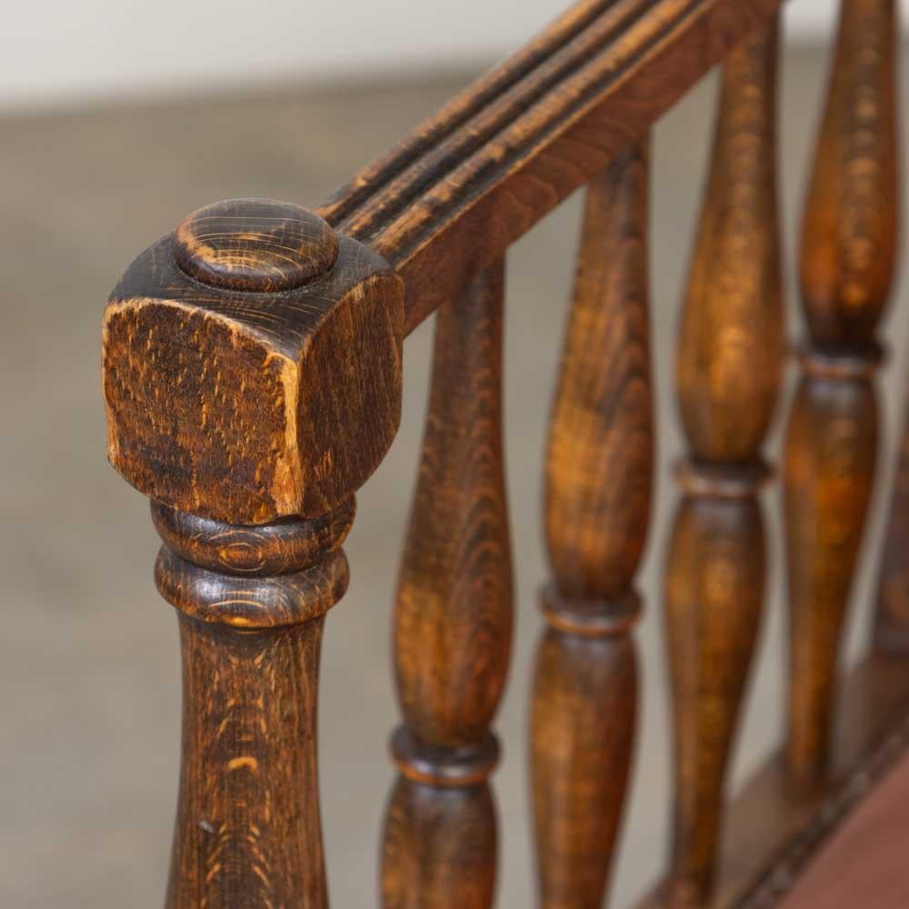 Coppia di sedie in legno smerlato francesi degli anni '30 in vendita 6