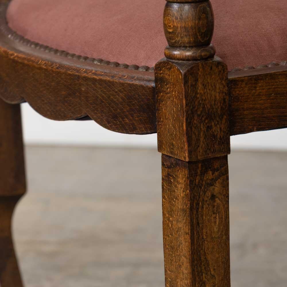 Coppia di sedie in legno smerlato francesi degli anni '30 in vendita 11