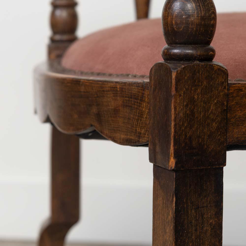 Coppia di sedie in legno smerlato francesi degli anni '30 in vendita 13