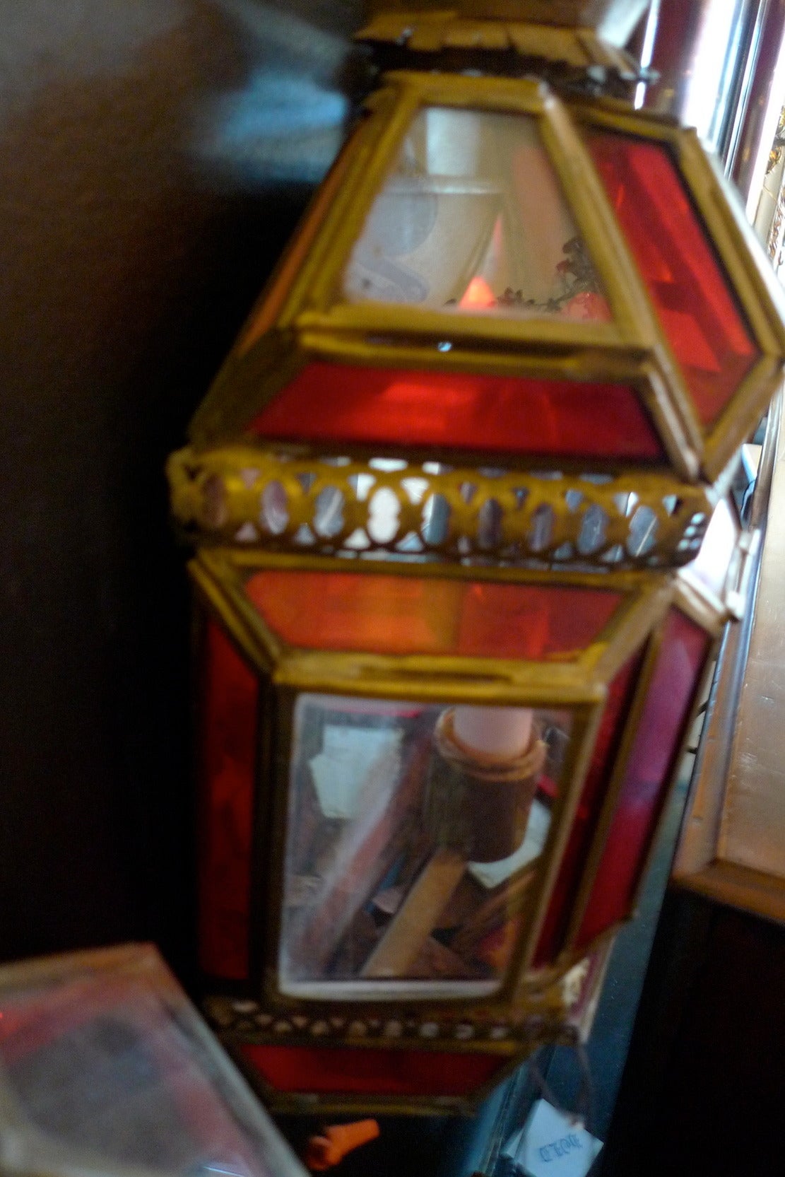Pair of French 1930s Tin and Clear and Stained Glass Sconces with 1 Single Light For Sale 2