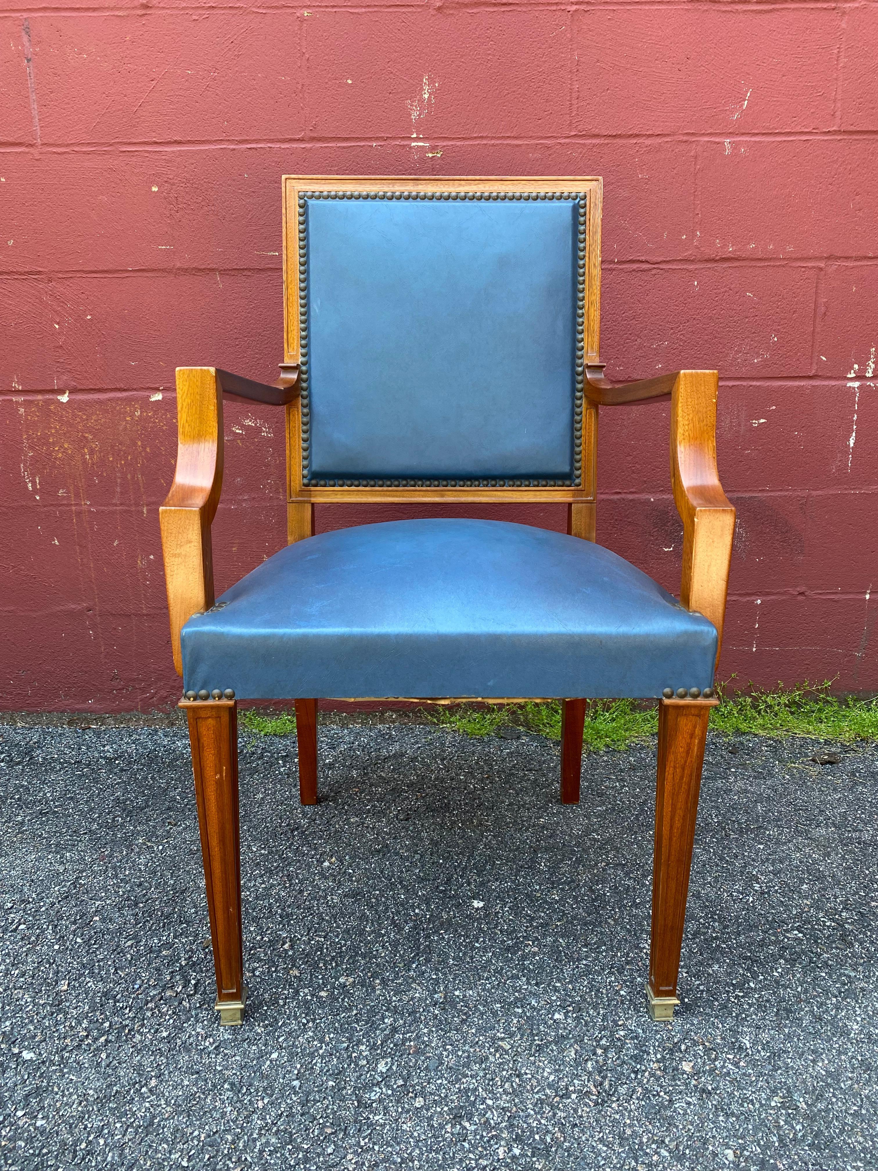 Pair of French 1940s Mahogany and Leather Armchairs For Sale 4