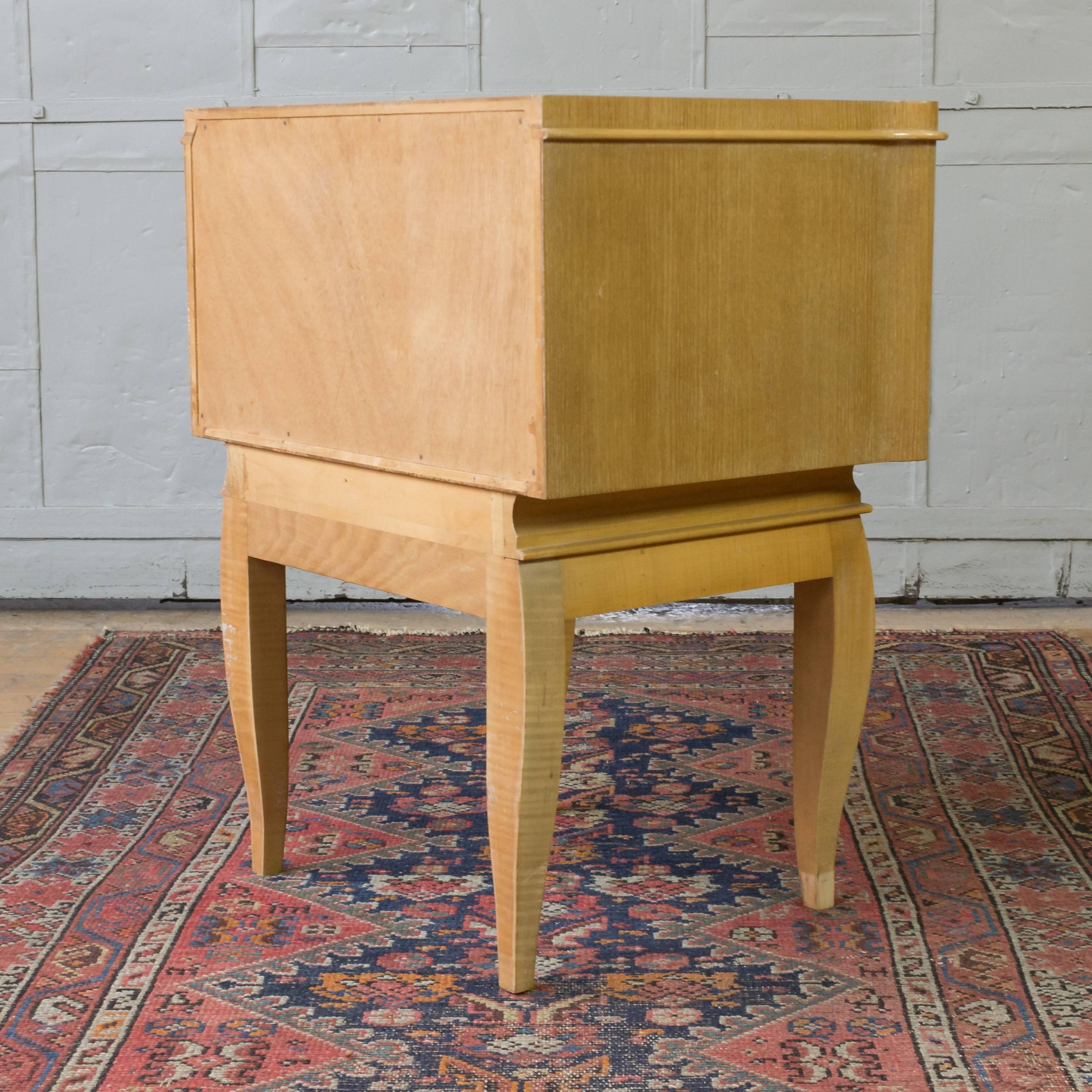 Pair of French 1940s Night Tables 2