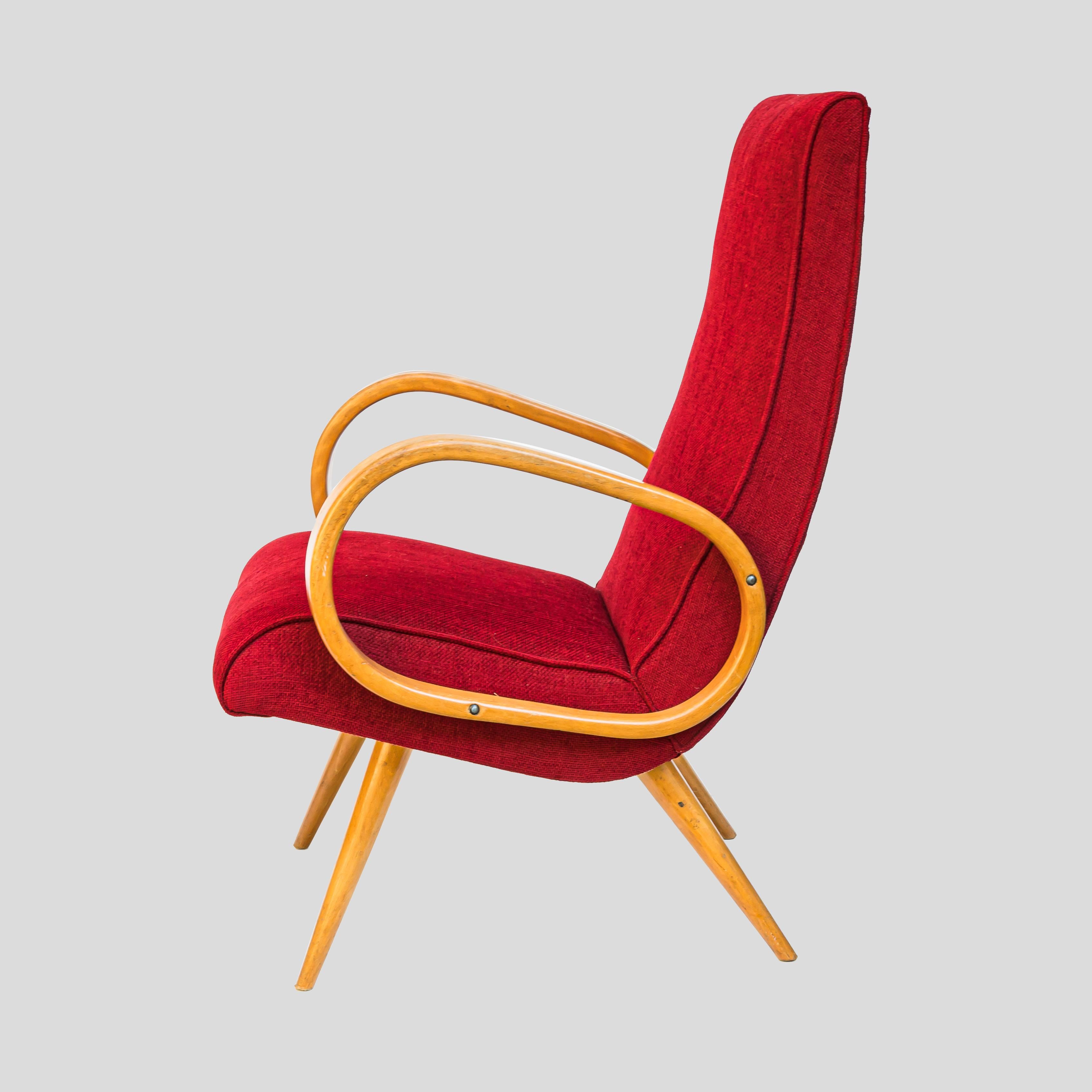 Pareja de sillones franceses de los años 50 de madera curvada tapizados en rojo de Stella Durera en venta 4