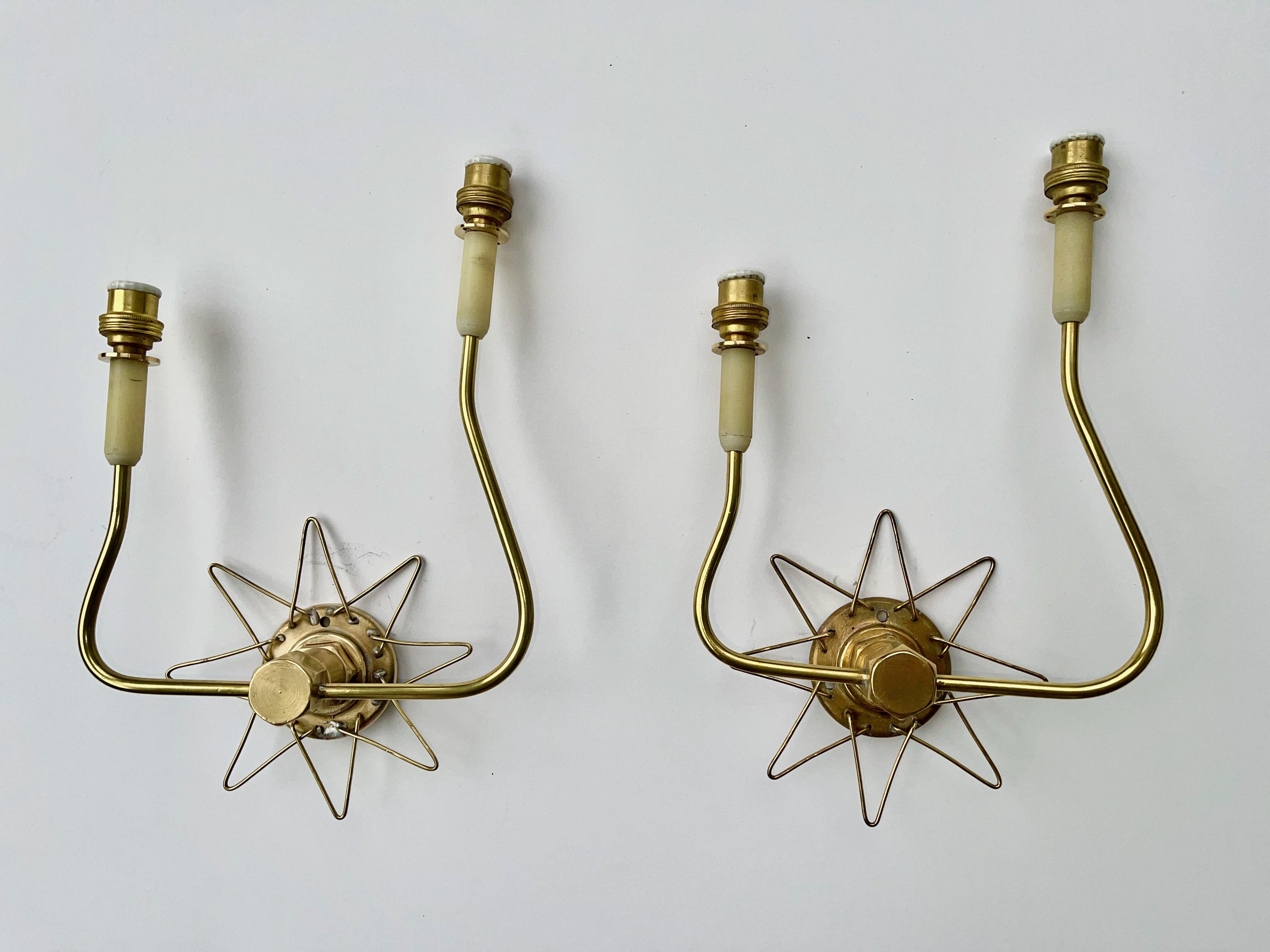 Pair of French 1950's Brass Wire Star Sconces For Sale 11