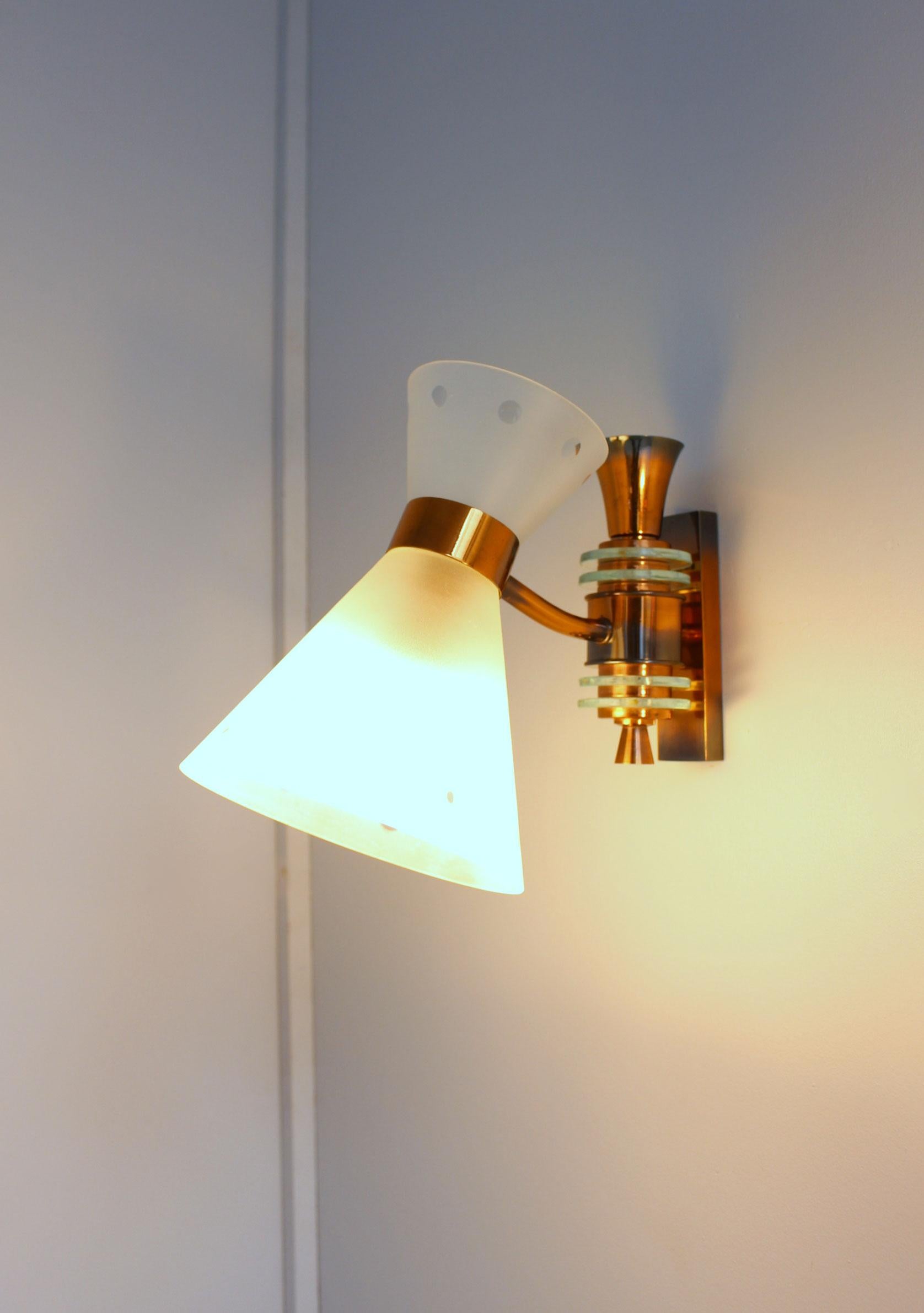 Pair of French 1950s Copper and Diabolo Glass Sconces For Sale 9