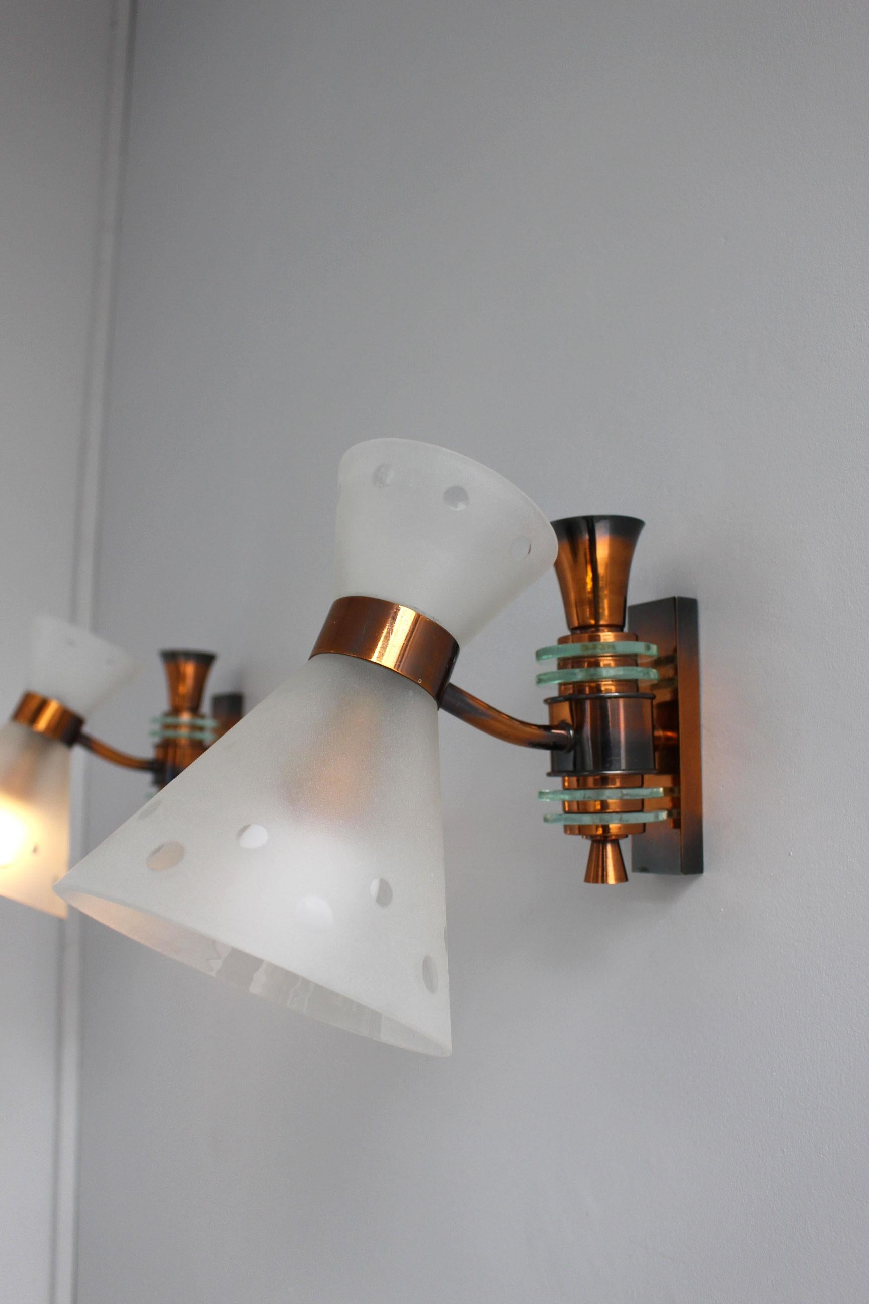 Pair of French 1950s Copper and Diabolo Glass Sconces For Sale 10