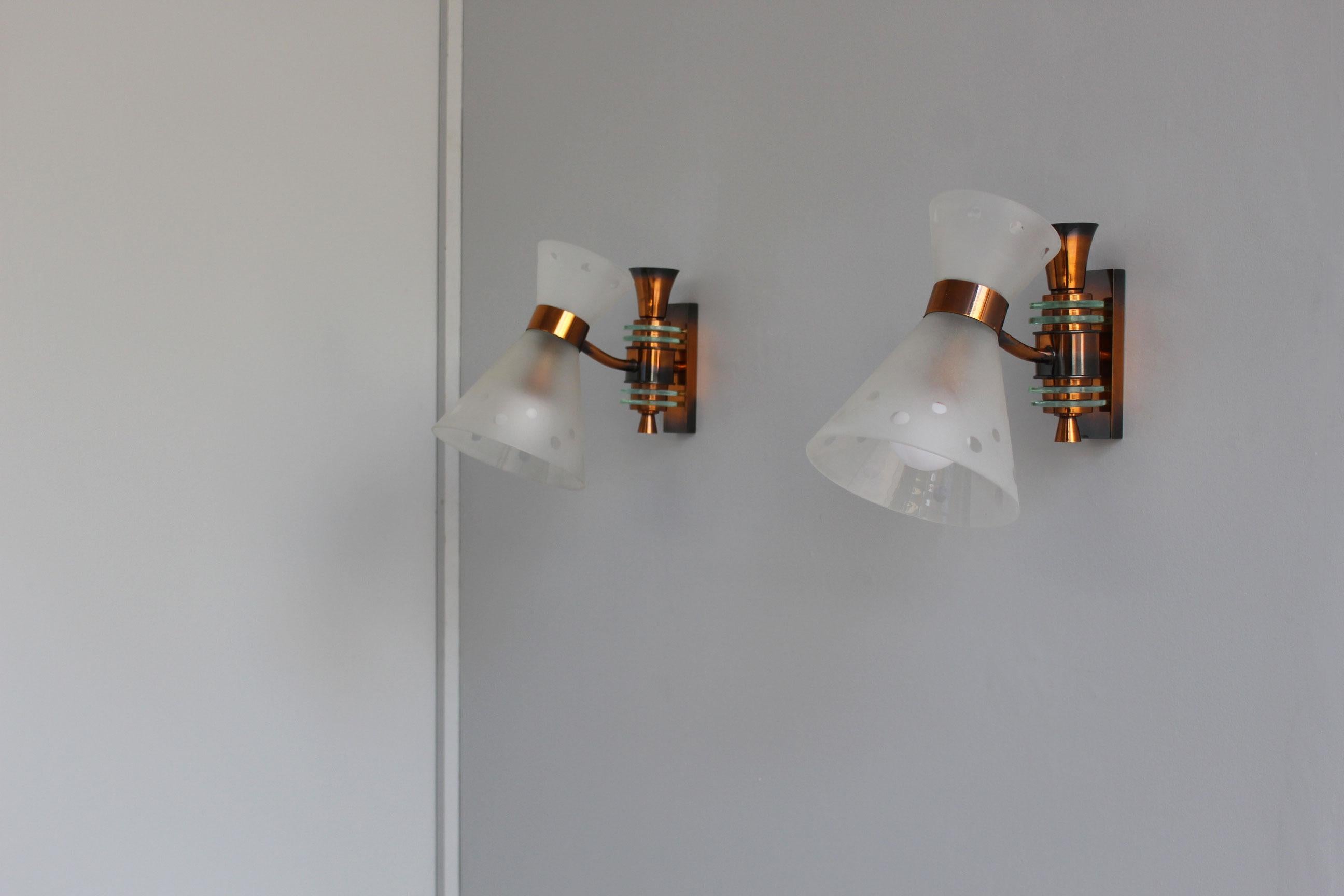 Mid-20th Century Pair of French 1950s Copper and Diabolo Glass Sconces For Sale