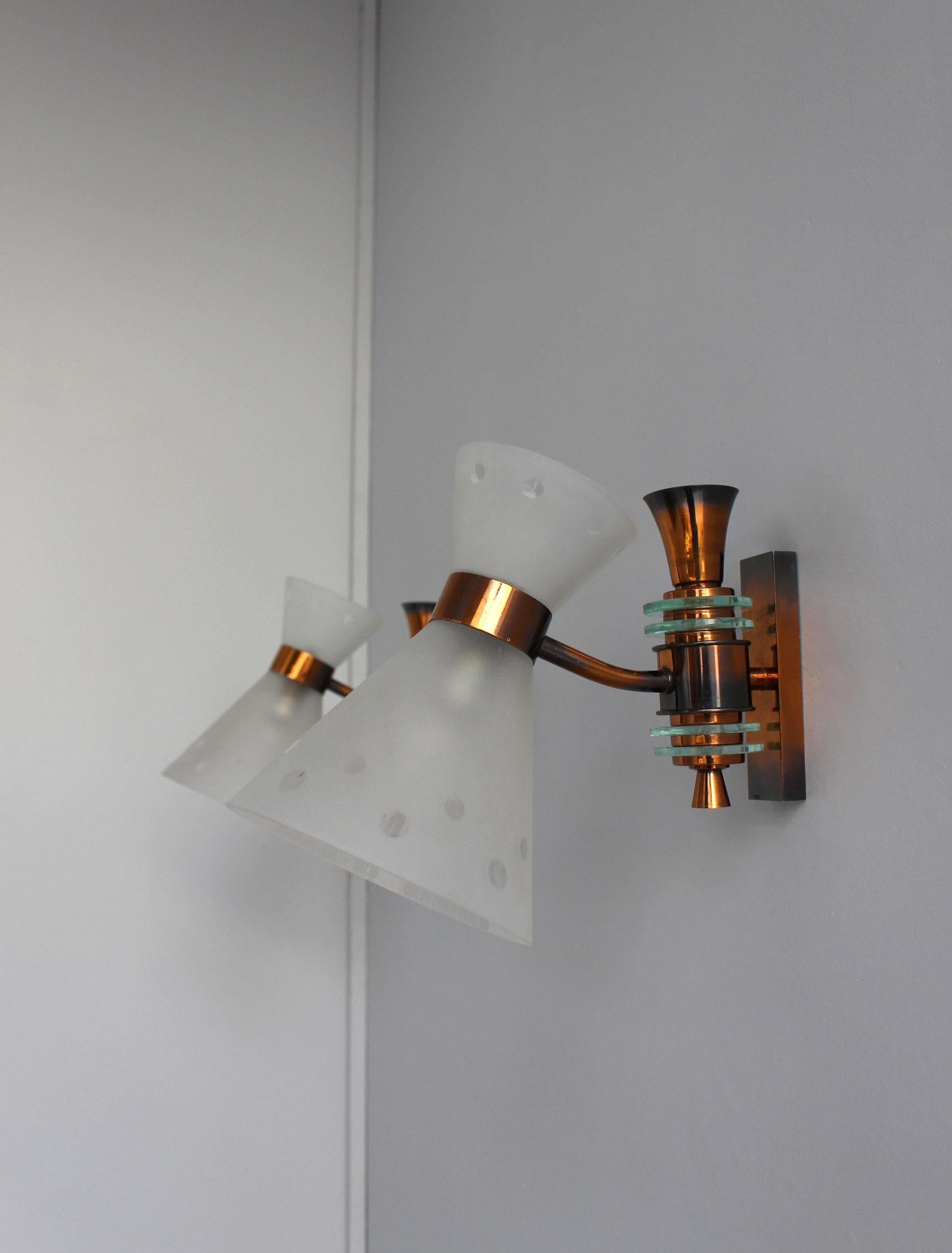 Pair of French 1950s Copper and Diabolo Glass Sconces For Sale 1